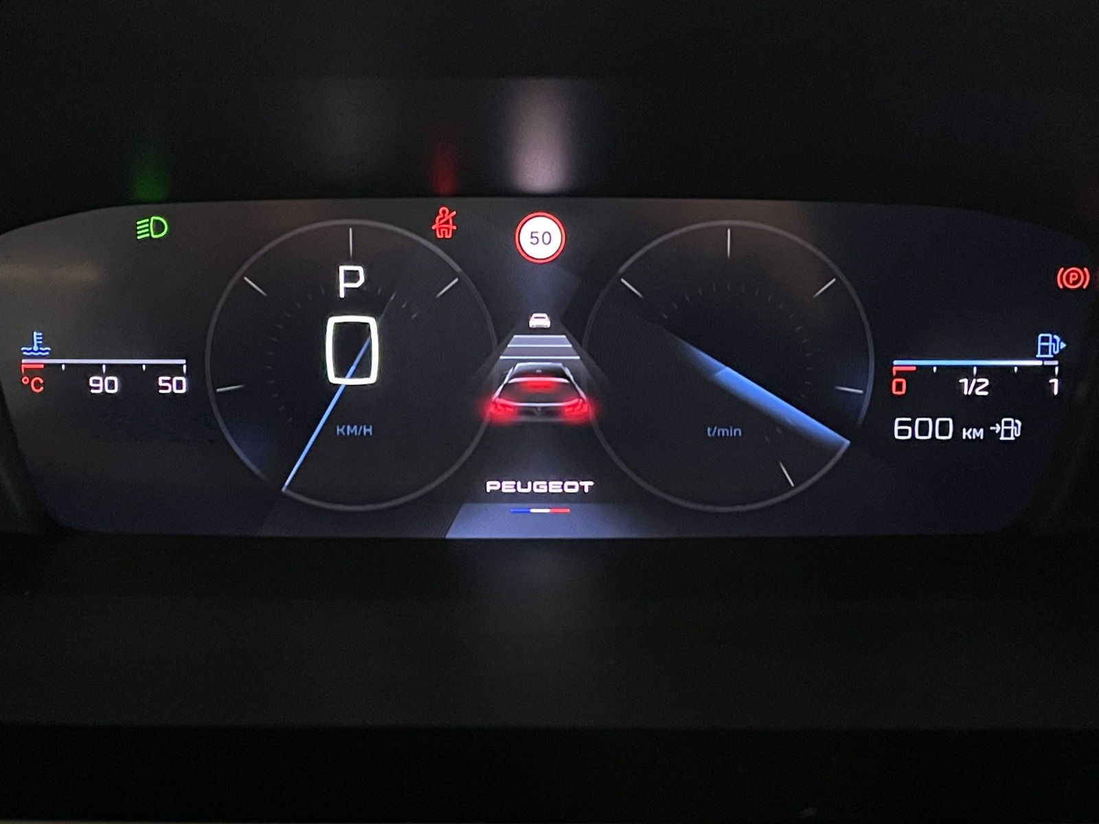 PEUGEOT 308 SW 1.5 BlueHDi Allure-image-8