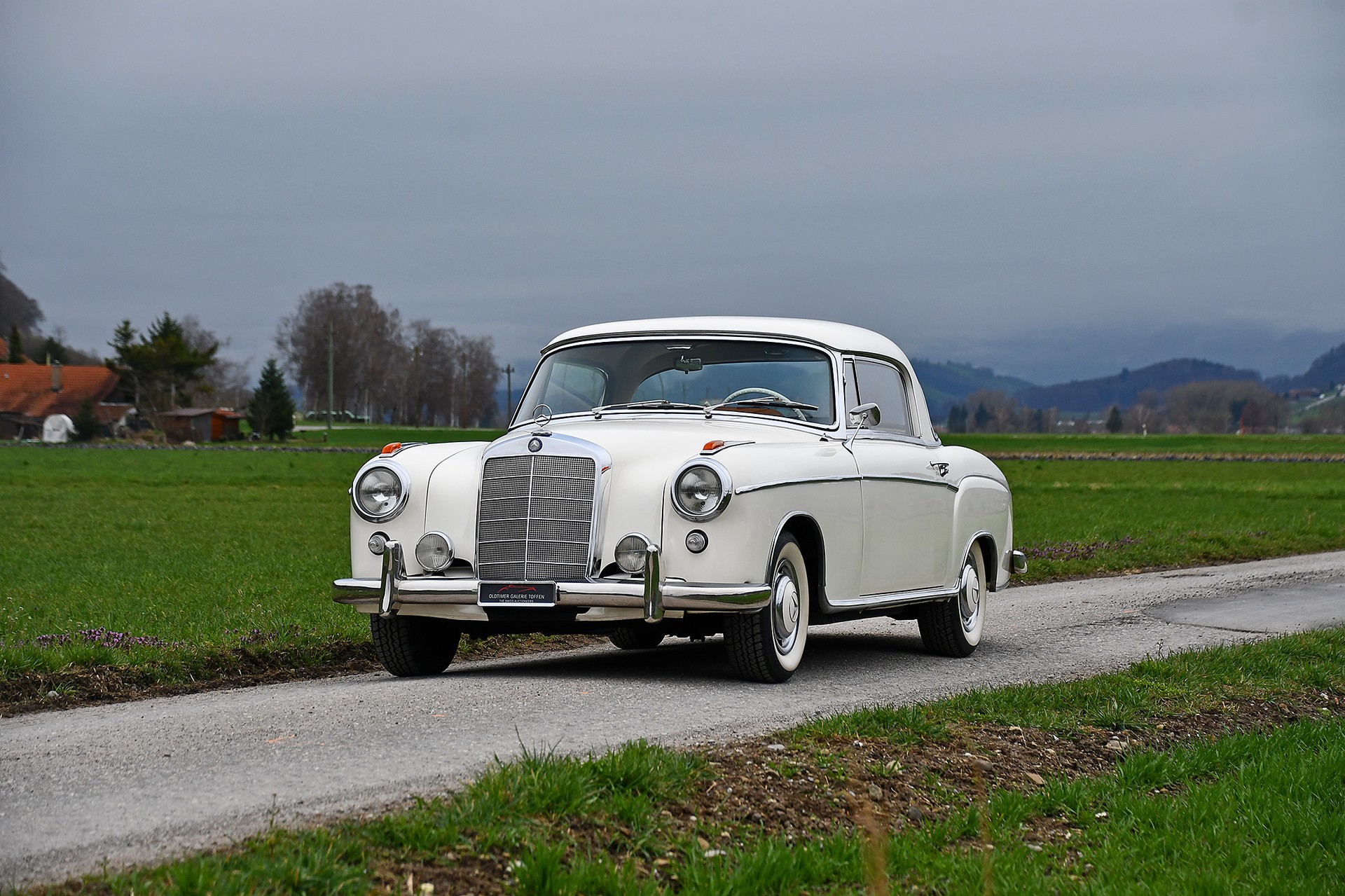MERCEDES-BENZ SE Ponton Coupé-image-1