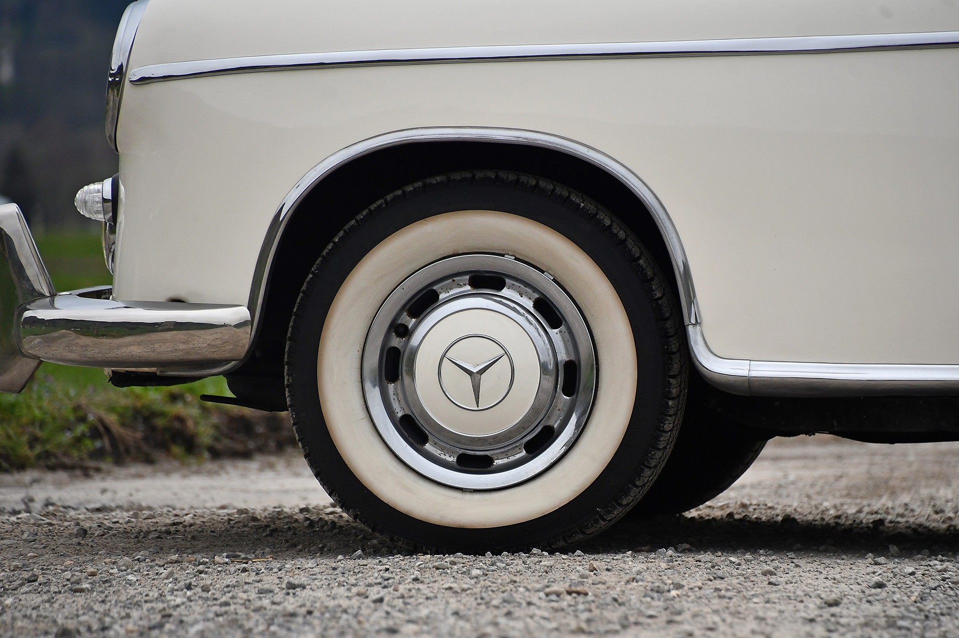 MERCEDES-BENZ SE Ponton Coupé-image-7