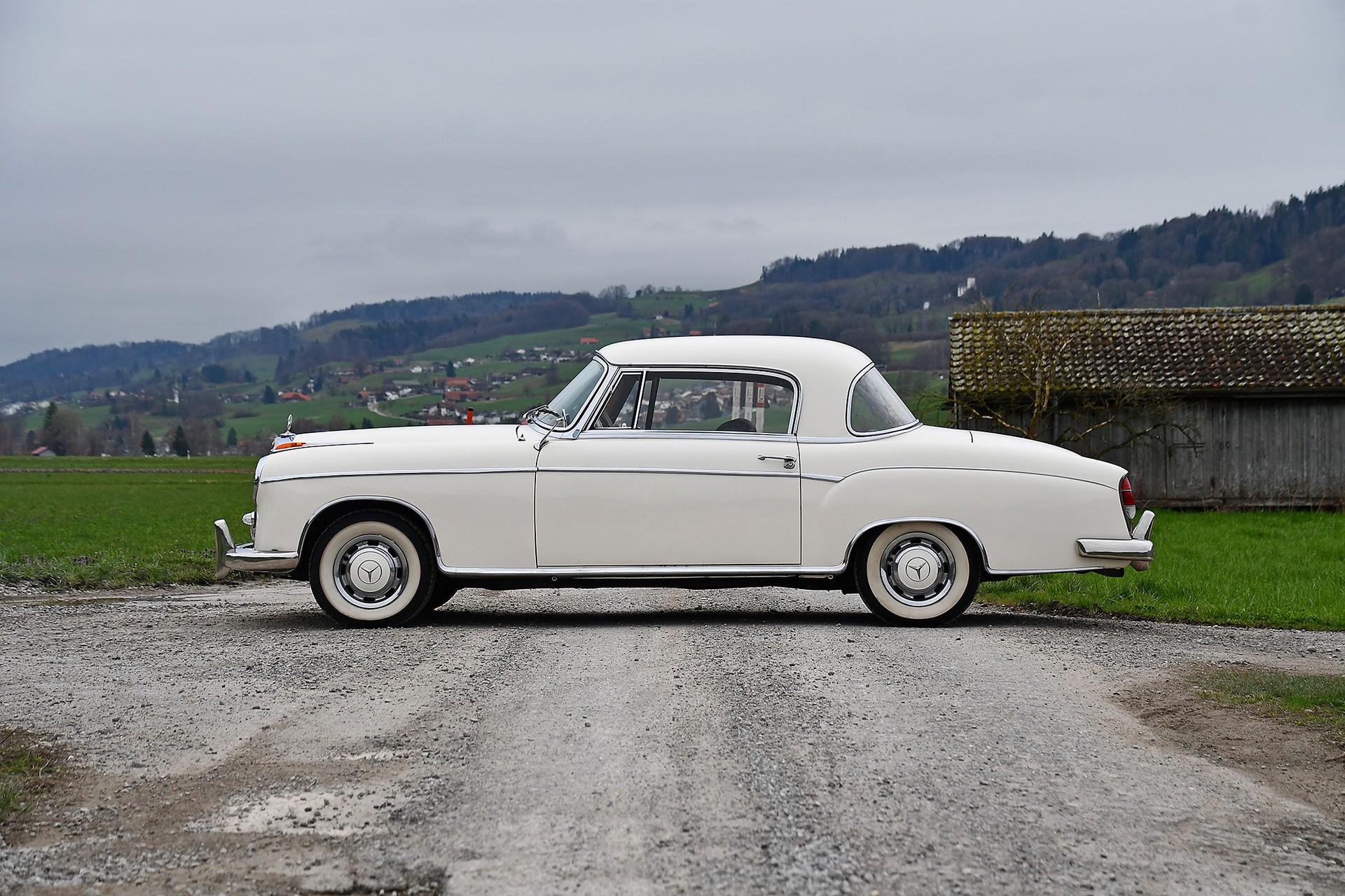 MERCEDES-BENZ SE Ponton Coupé-image-6
