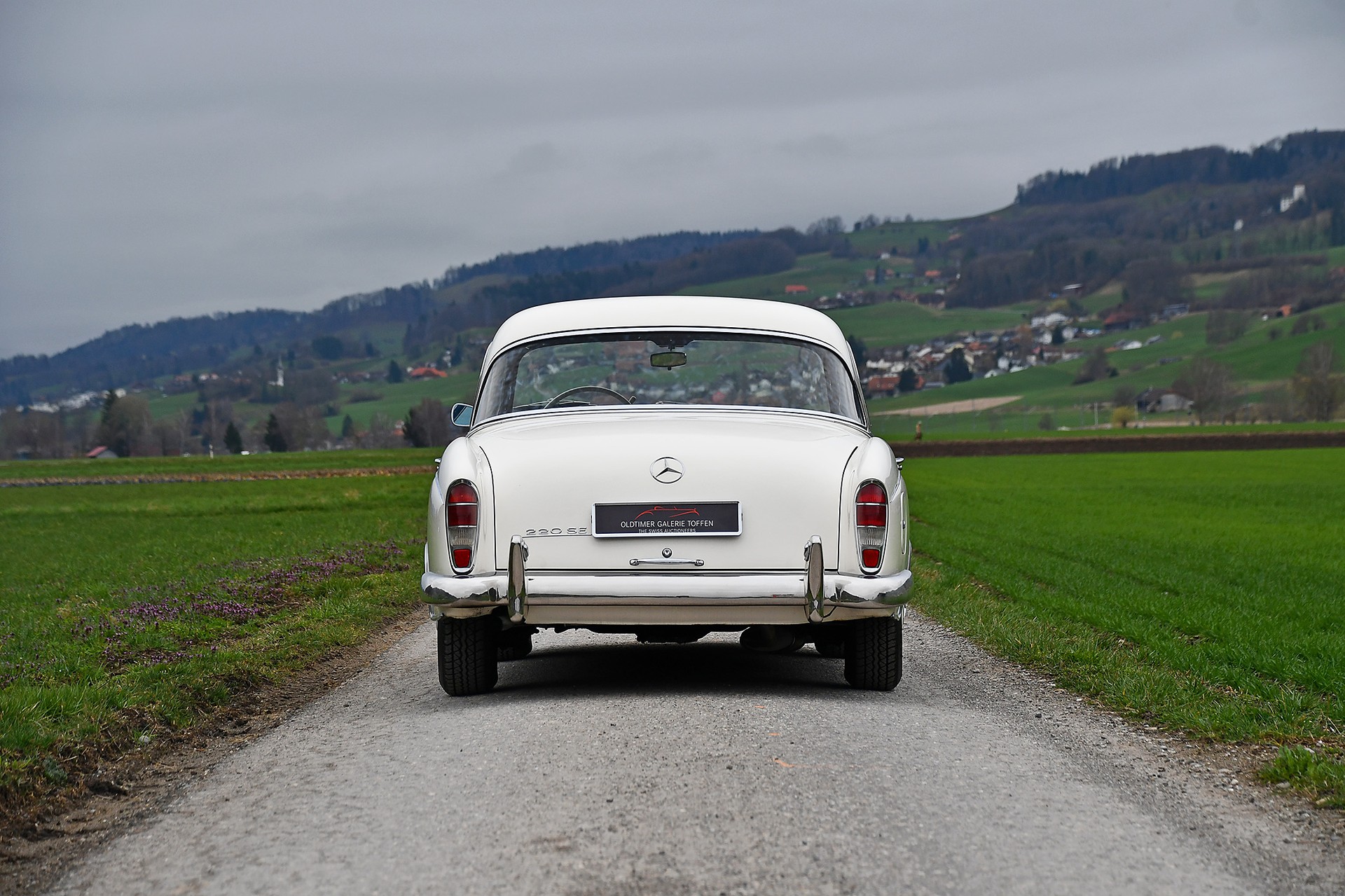 MERCEDES-BENZ SE Ponton Coupé-image-12