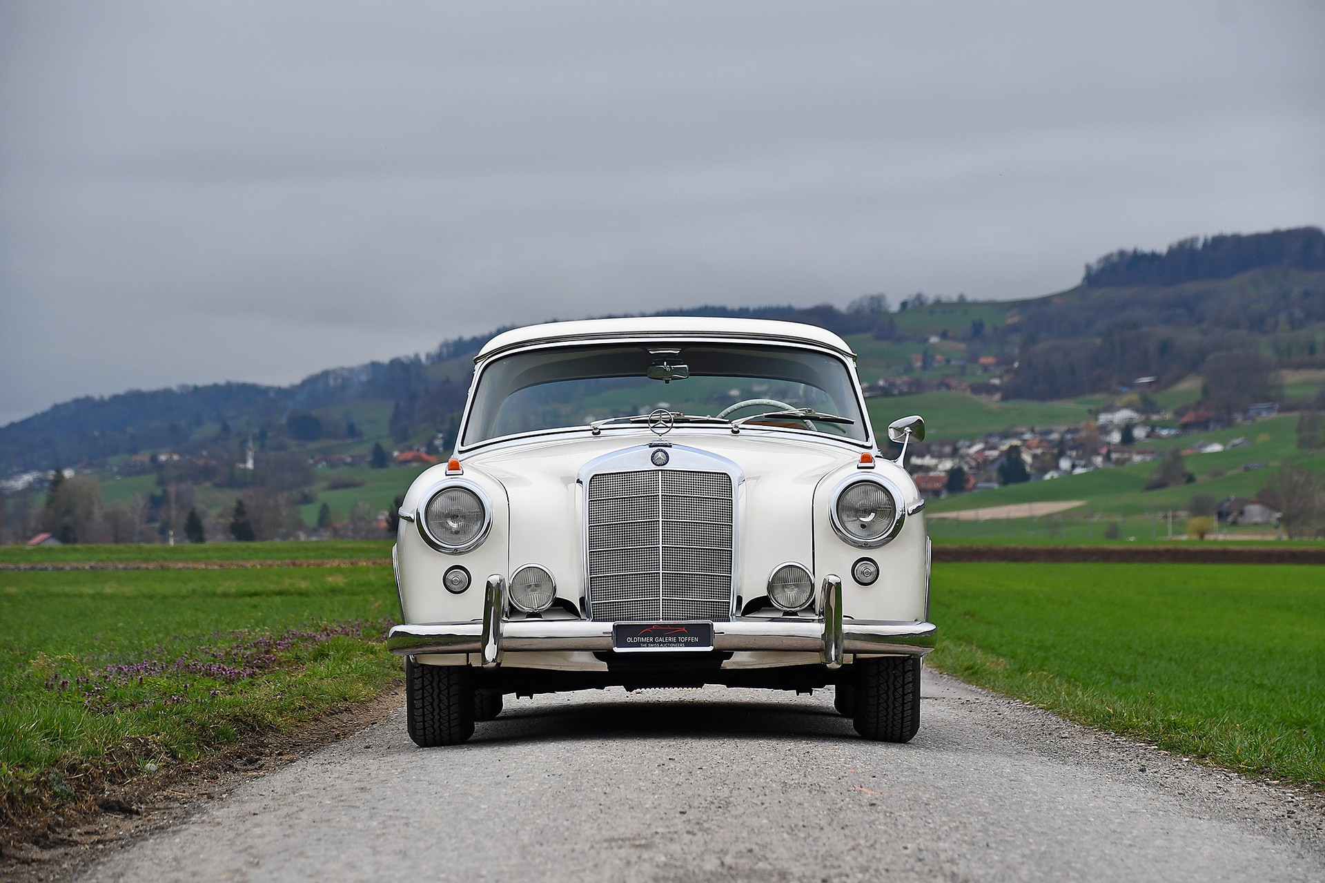 MERCEDES-BENZ SE Ponton Coupé-image-2