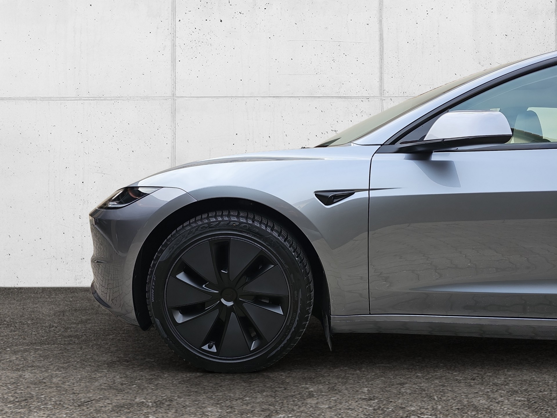 TESLA Model 3 Long Range Dual Motor AWD-showroom-element-3