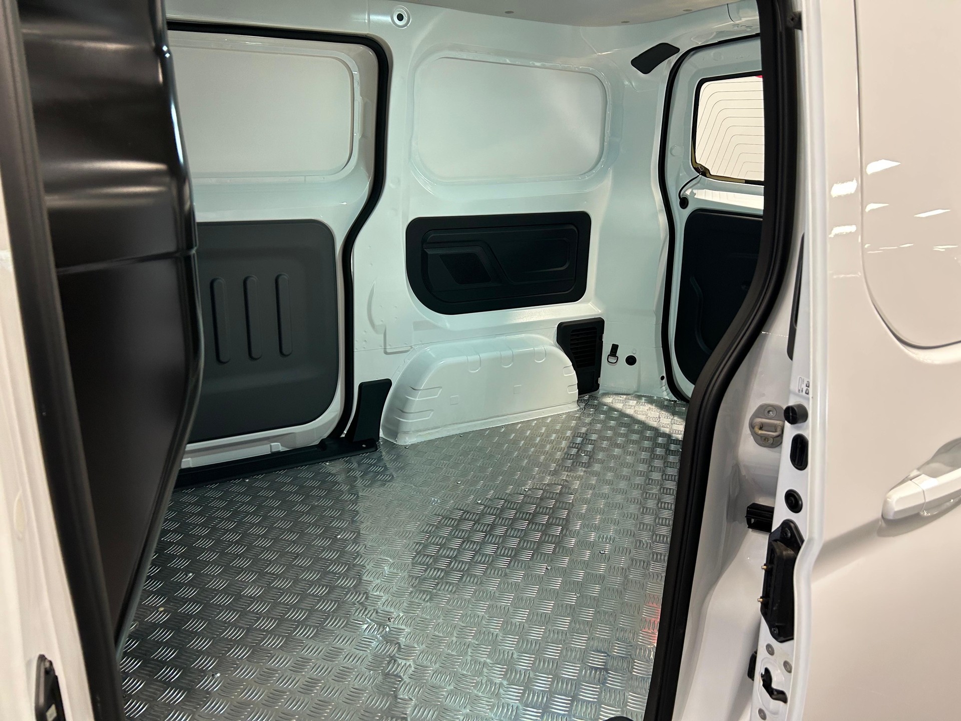 BYD ETP3-image-10