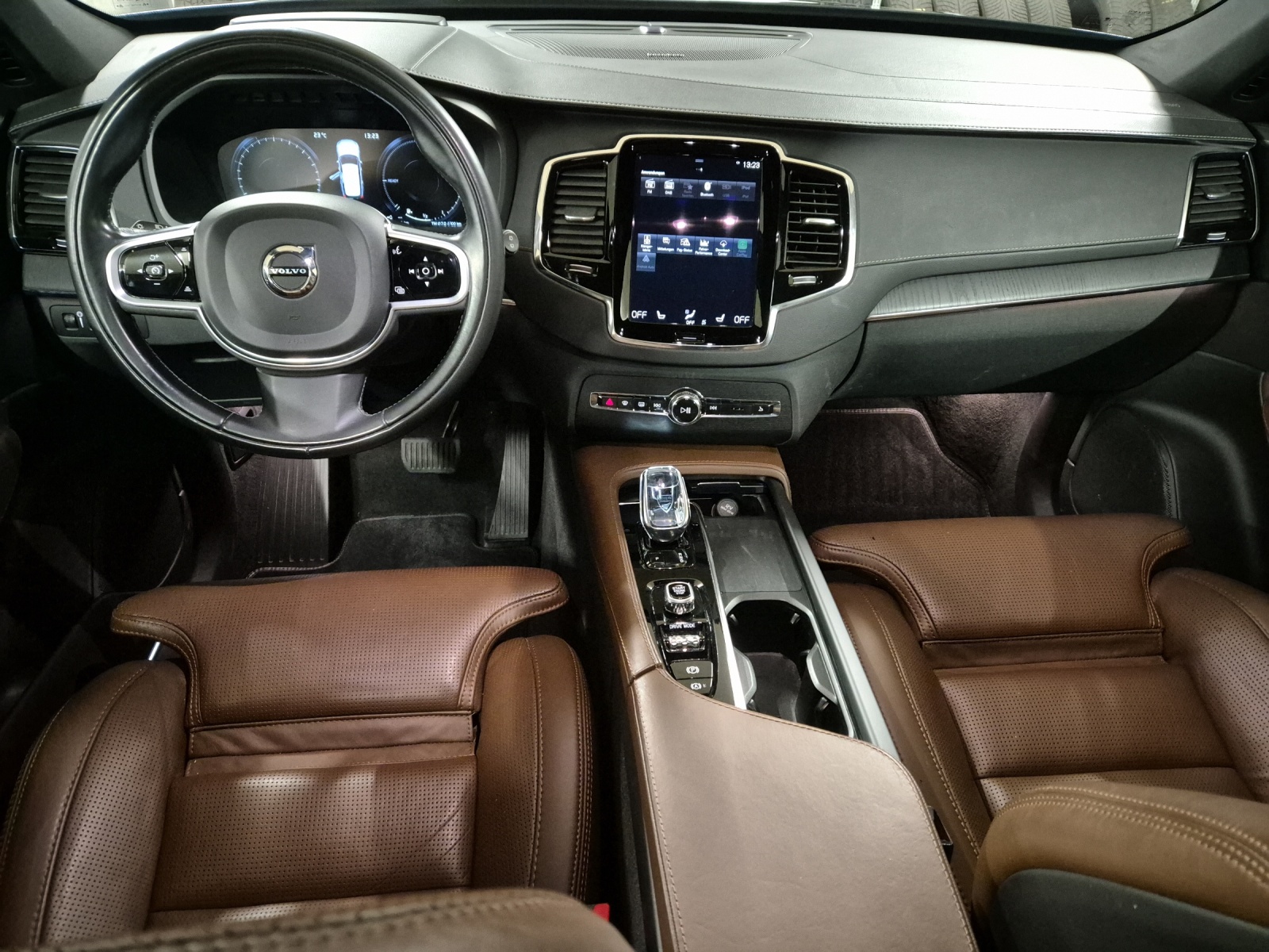 VOLVO XC90 2.0 T8 TE Inscription 7P. eAWD-image-14