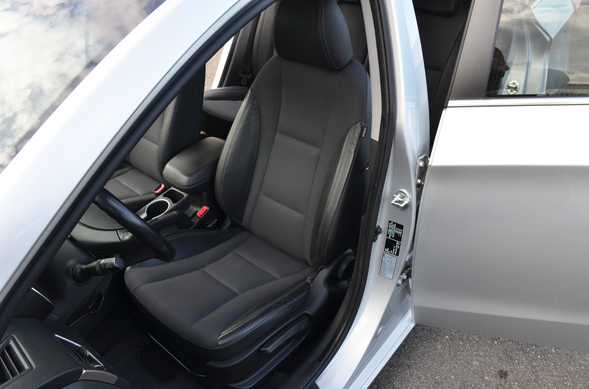 HYUNDAI i30 Wagon 1.6 CRDi Style-image-14