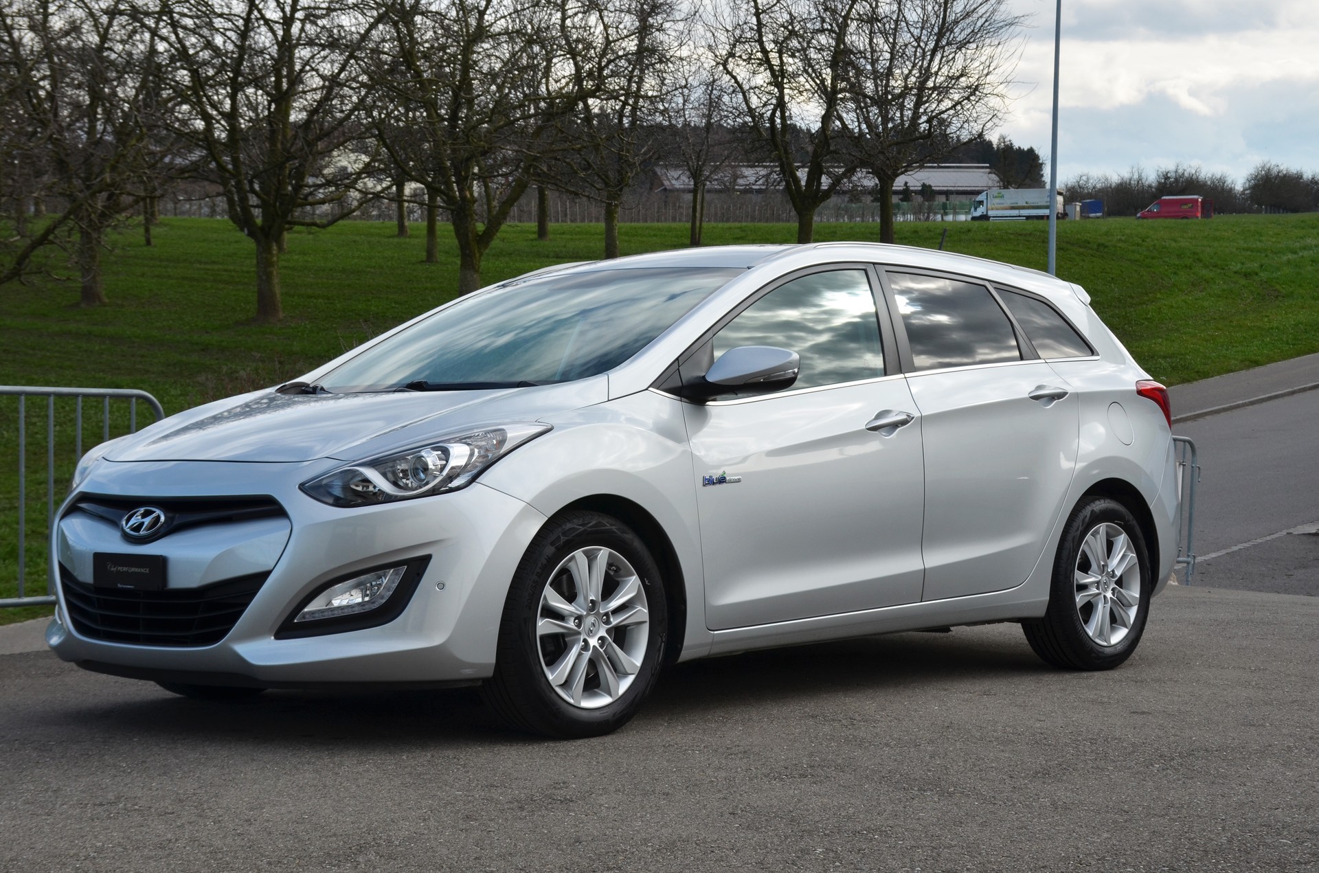 HYUNDAI i30 Wagon 1.6 CRDi Style-image-3