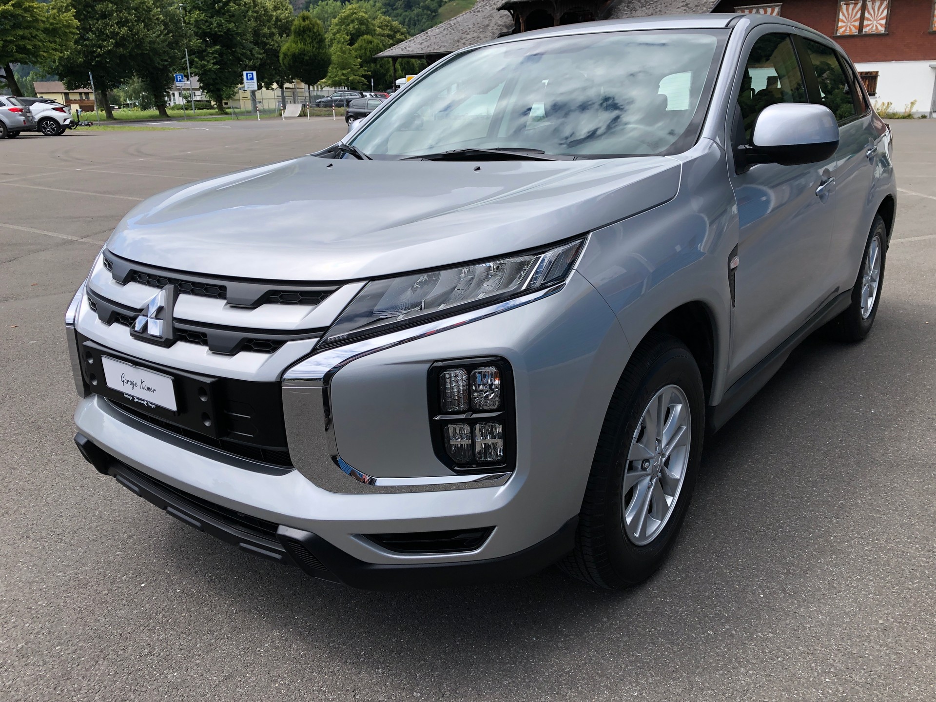 MITSUBISHI ASX 2.0 MIVEC Value 2WD Automat-showroom-element-1