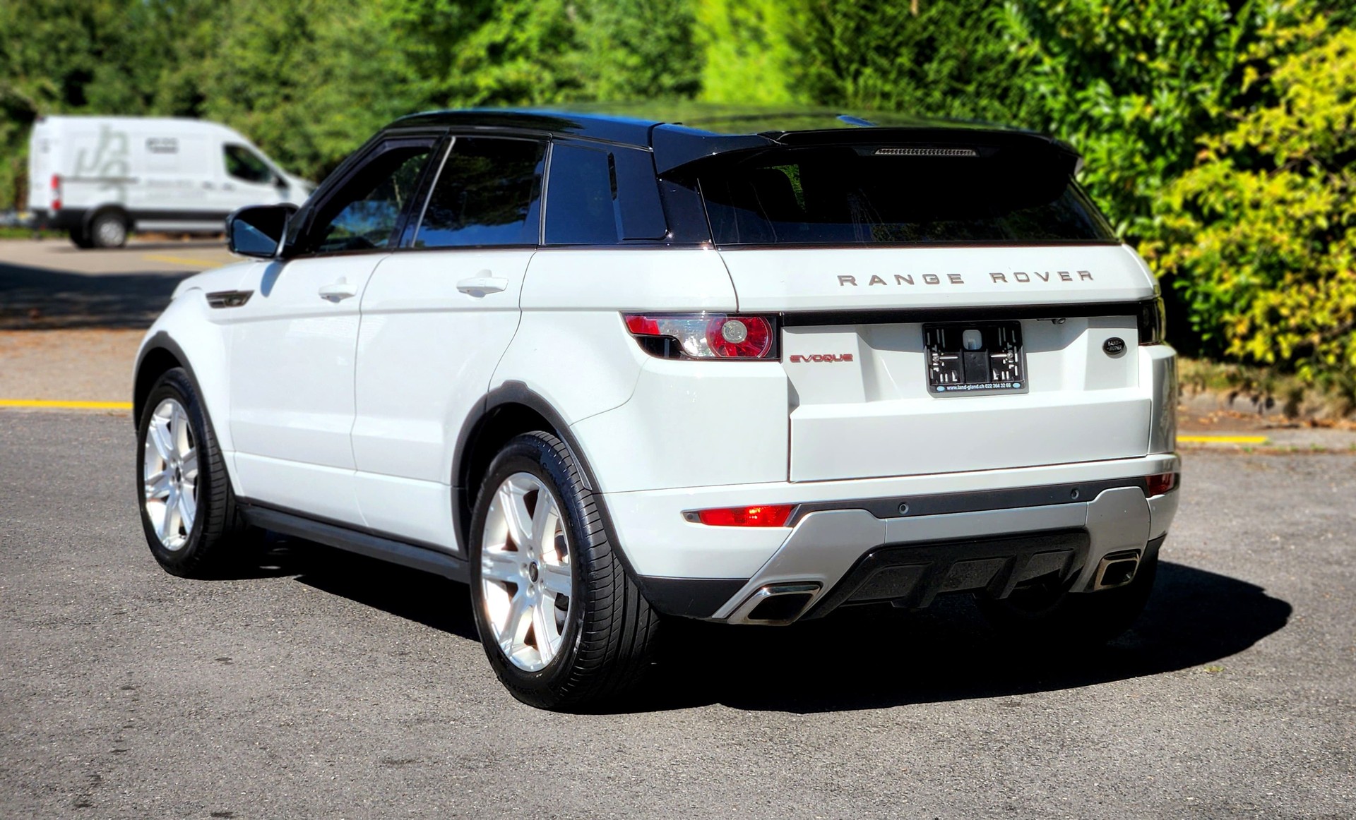 LAND ROVER Range Rover Evoque 2.2 SD4 Dynamic Spirit AT6-showroom-element-3