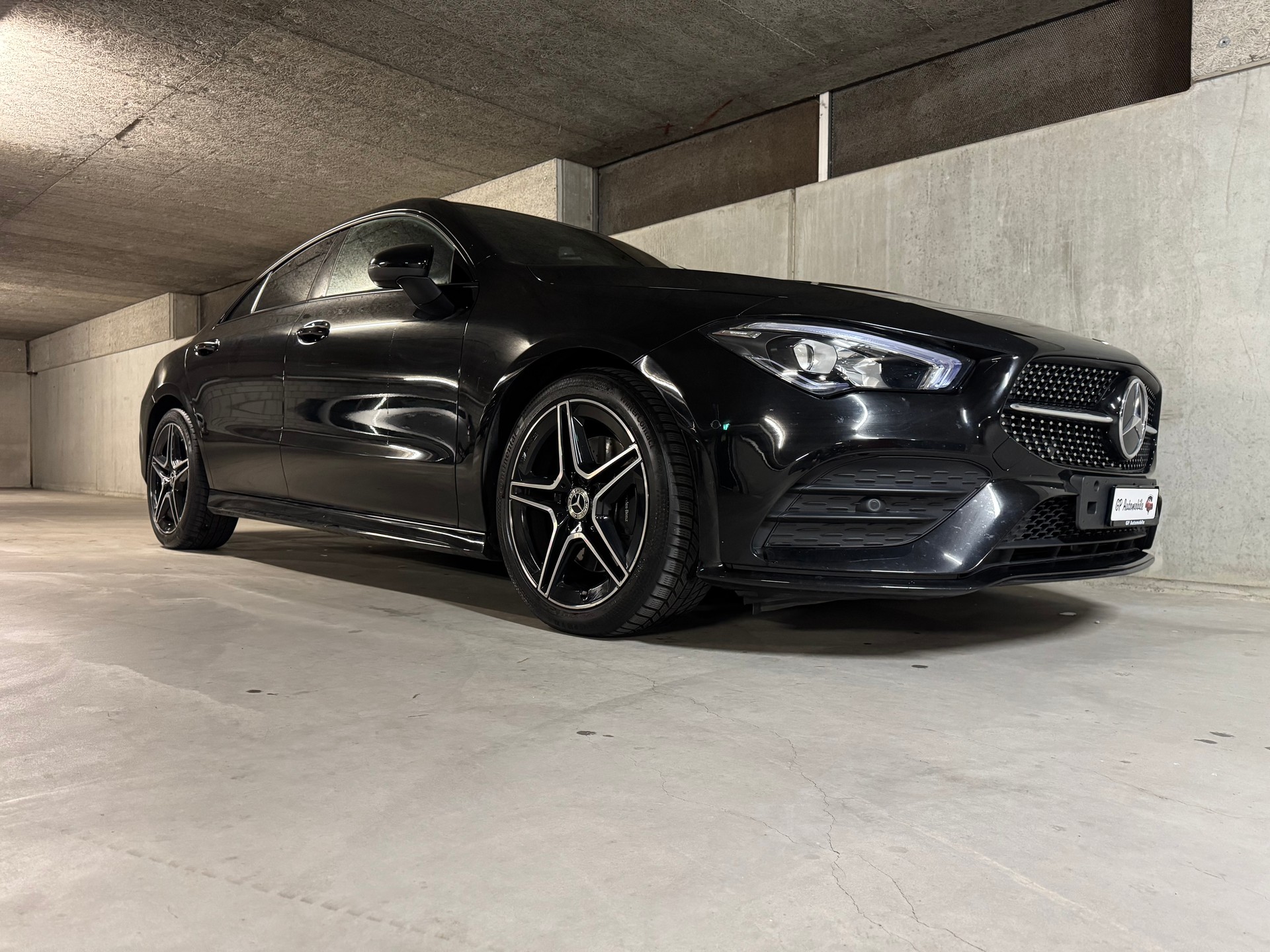 MERCEDES-BENZ CLA 200 d AMG Line 8G-DCT-showroom-element-3