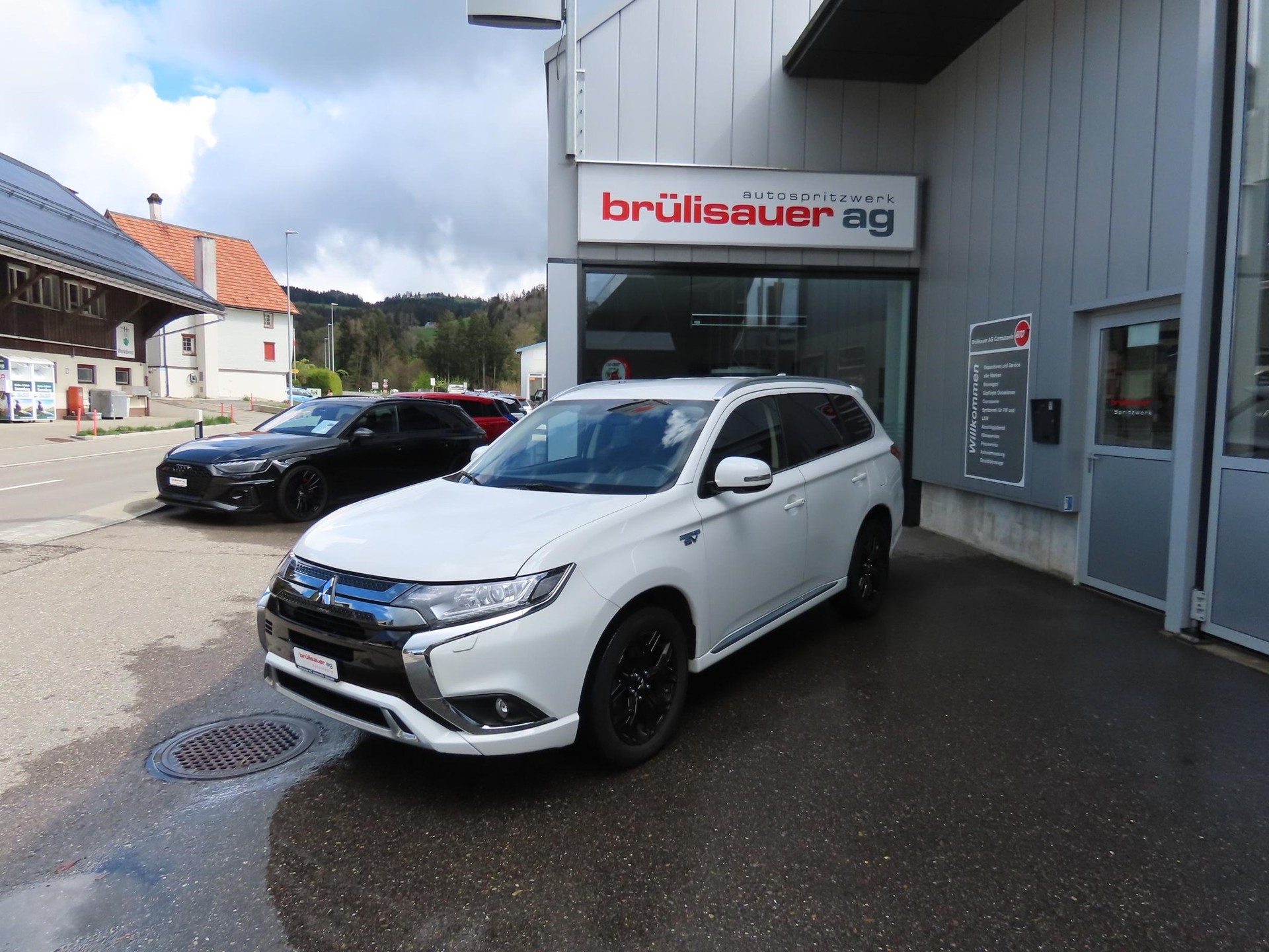 MITSUBISHI Outlander 2.4 PHEV Style