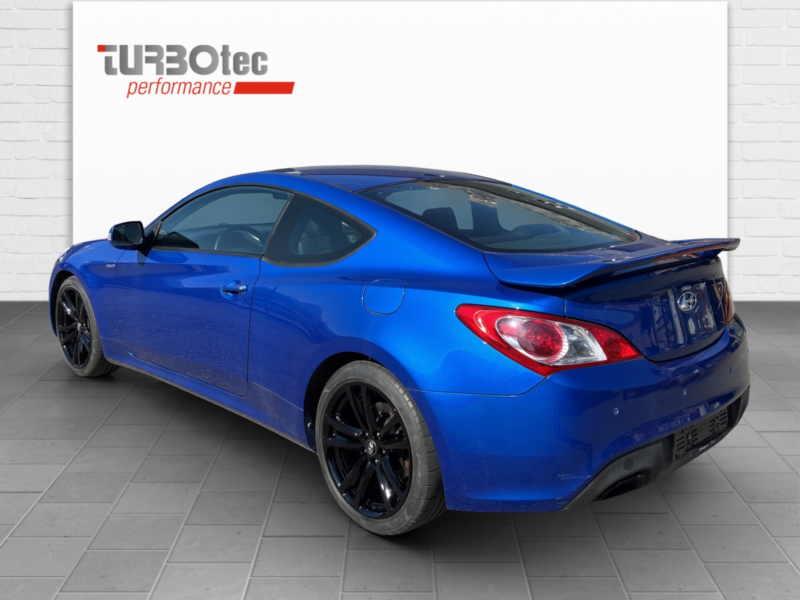 HYUNDAI Genesis 3.8 V6 Automatic-showroom-element-2