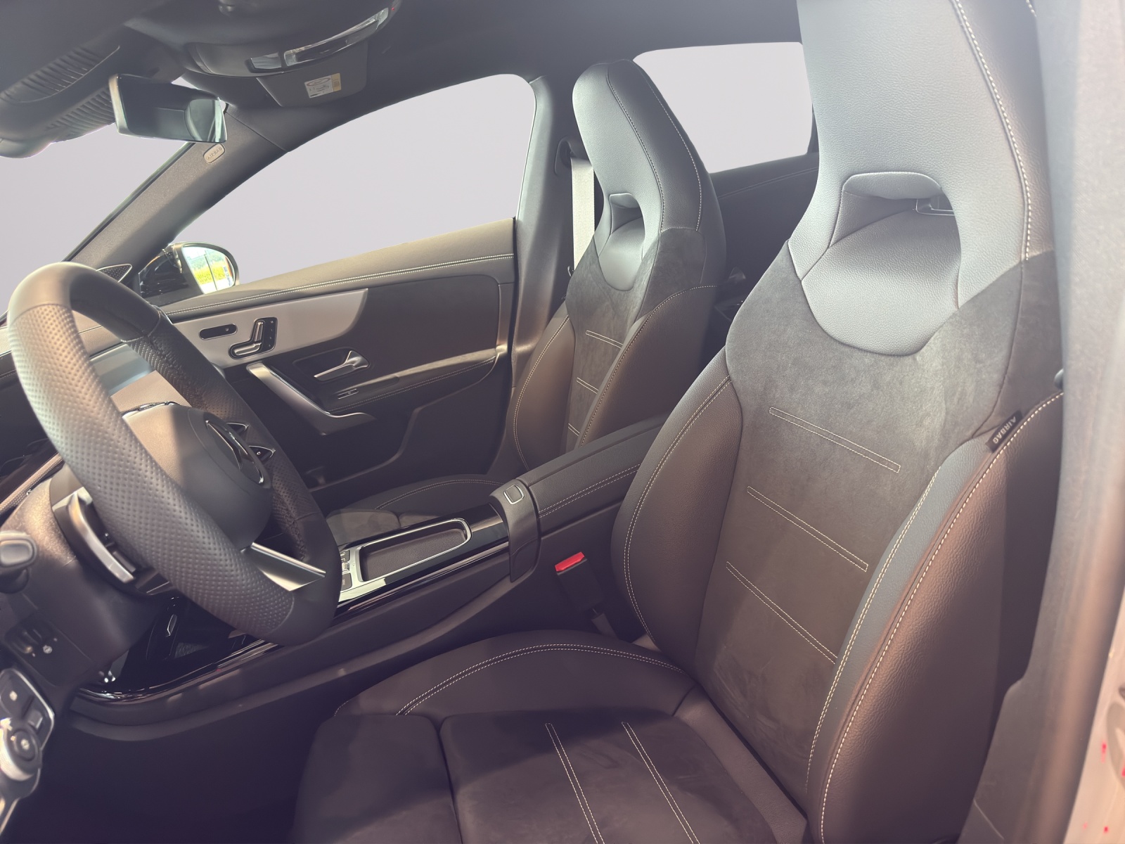 Image MERCEDES-BENZ CLA-250 CLA Shooting Brake 250 4Matic 8G-DCT