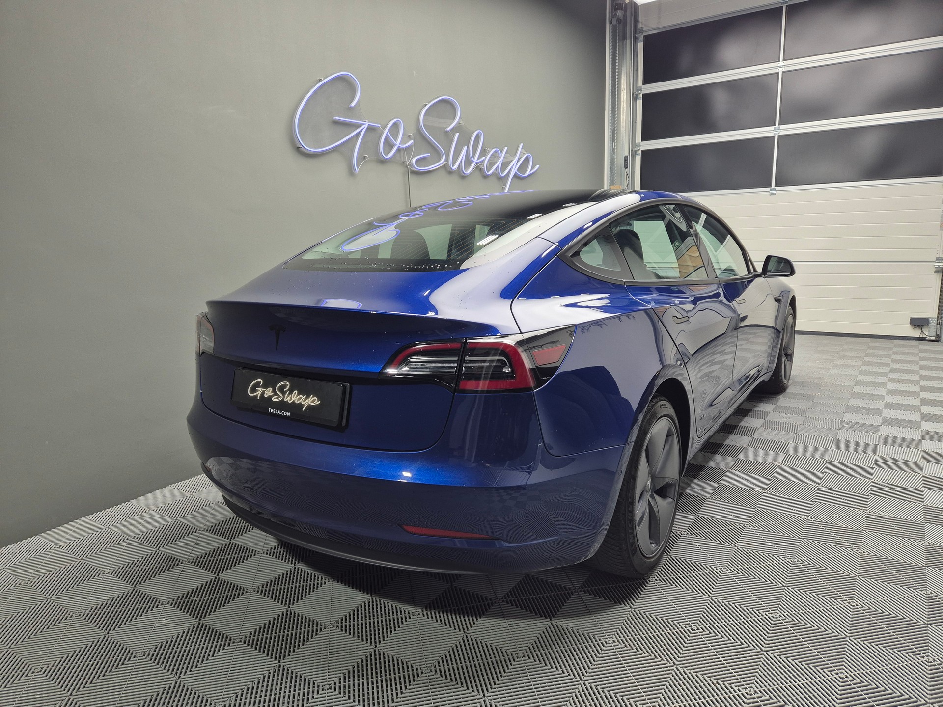 TESLA Model 3 Long Range Dual Motor AWD - Crochet d'attelage-showroom-element-3