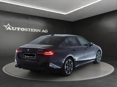 BMW i5 eDrive40 M Sport-showroom-element-2