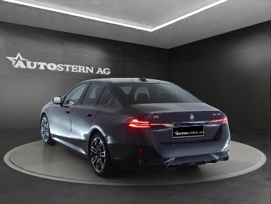 BMW i5 eDrive40 M Sport-showroom-element-3