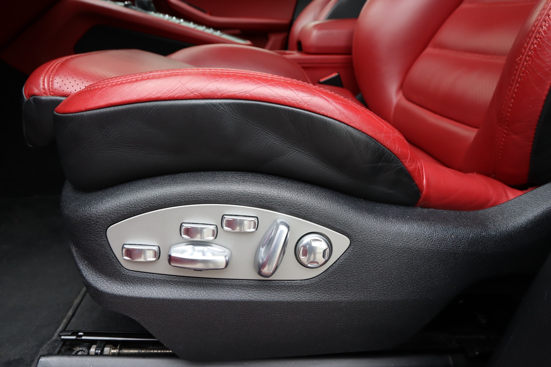 PORSCHE Macan GTS PDK-image-25