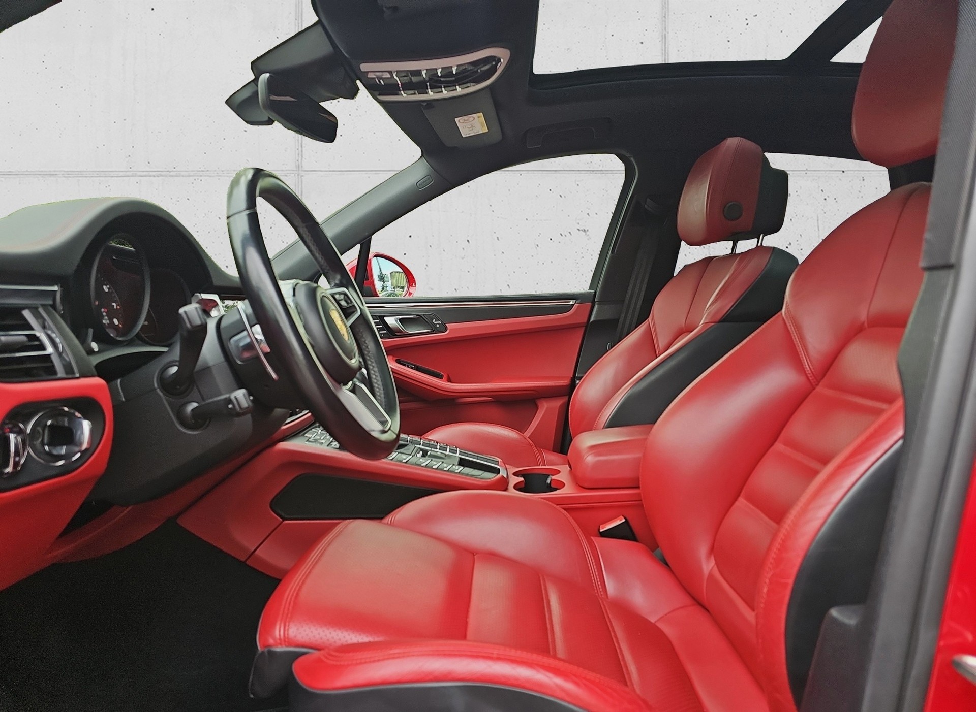 PORSCHE Macan GTS PDK-image-10
