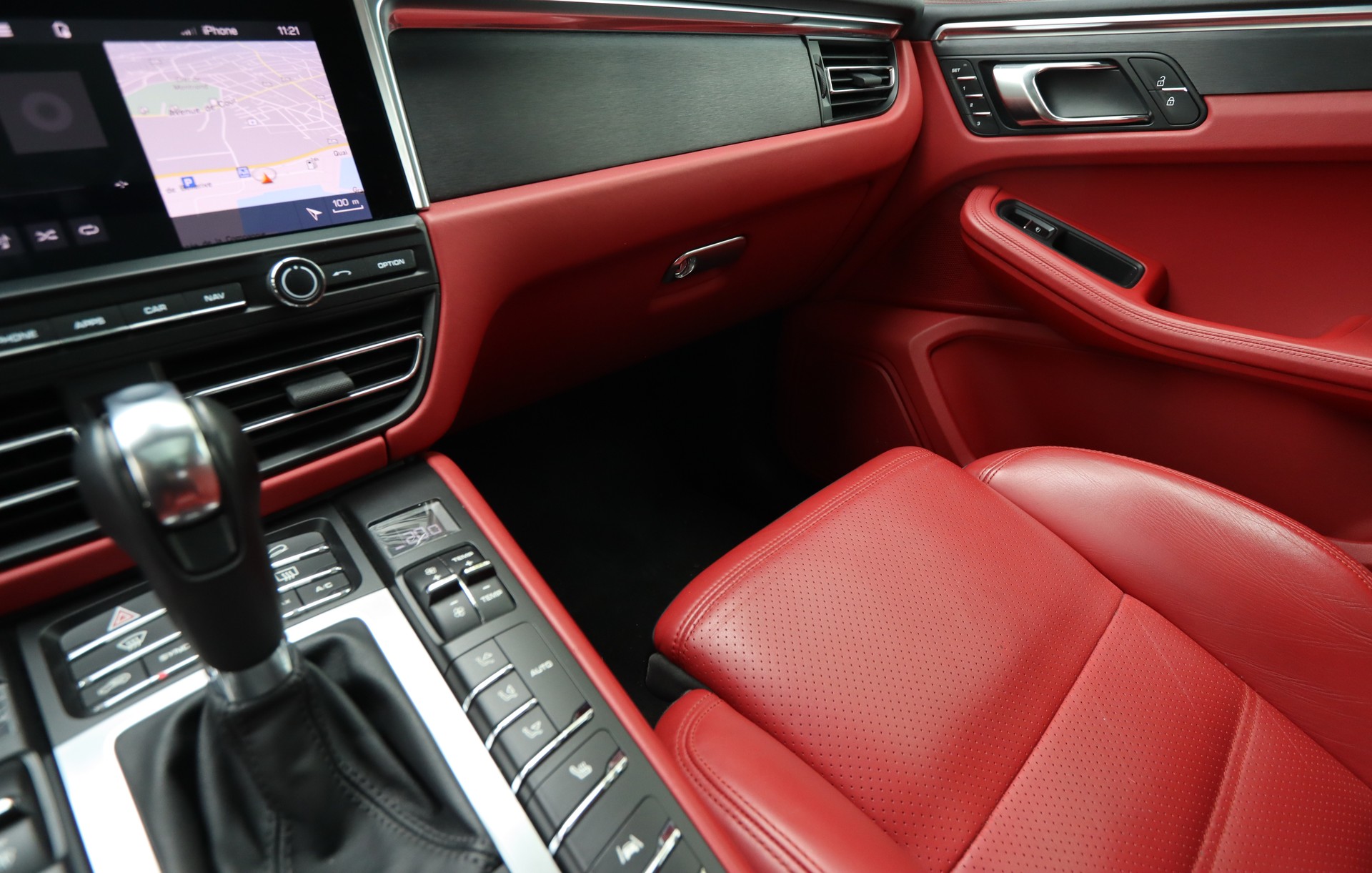 PORSCHE Macan GTS PDK-image-20