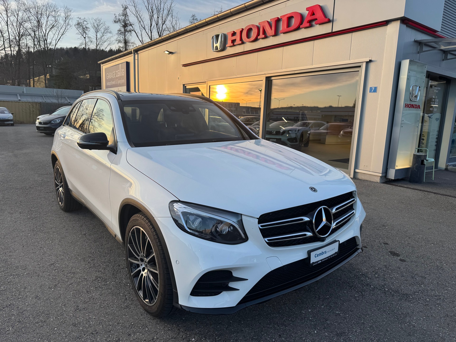 MERCEDES-BENZ GLC 300 4Matic AMG Line 9G-Tronic, Zölligs POWER OF DREAMS, bei Zöllig Finanzierung OHNE Zins möglich
