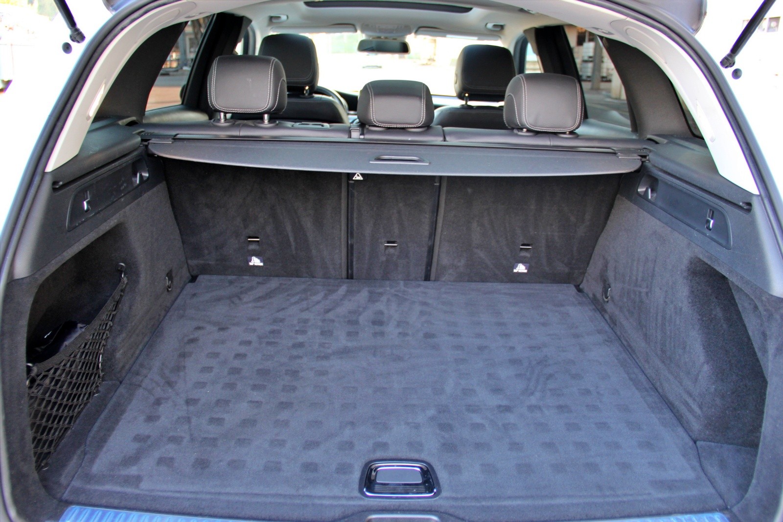 MERCEDES-BENZ GLC 250 d AMG Line 4Matic 9G-Tronic-image-15