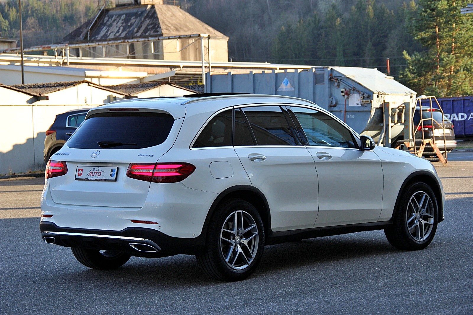 MERCEDES-BENZ GLC 250 d AMG Line 4Matic 9G-Tronic-image-4