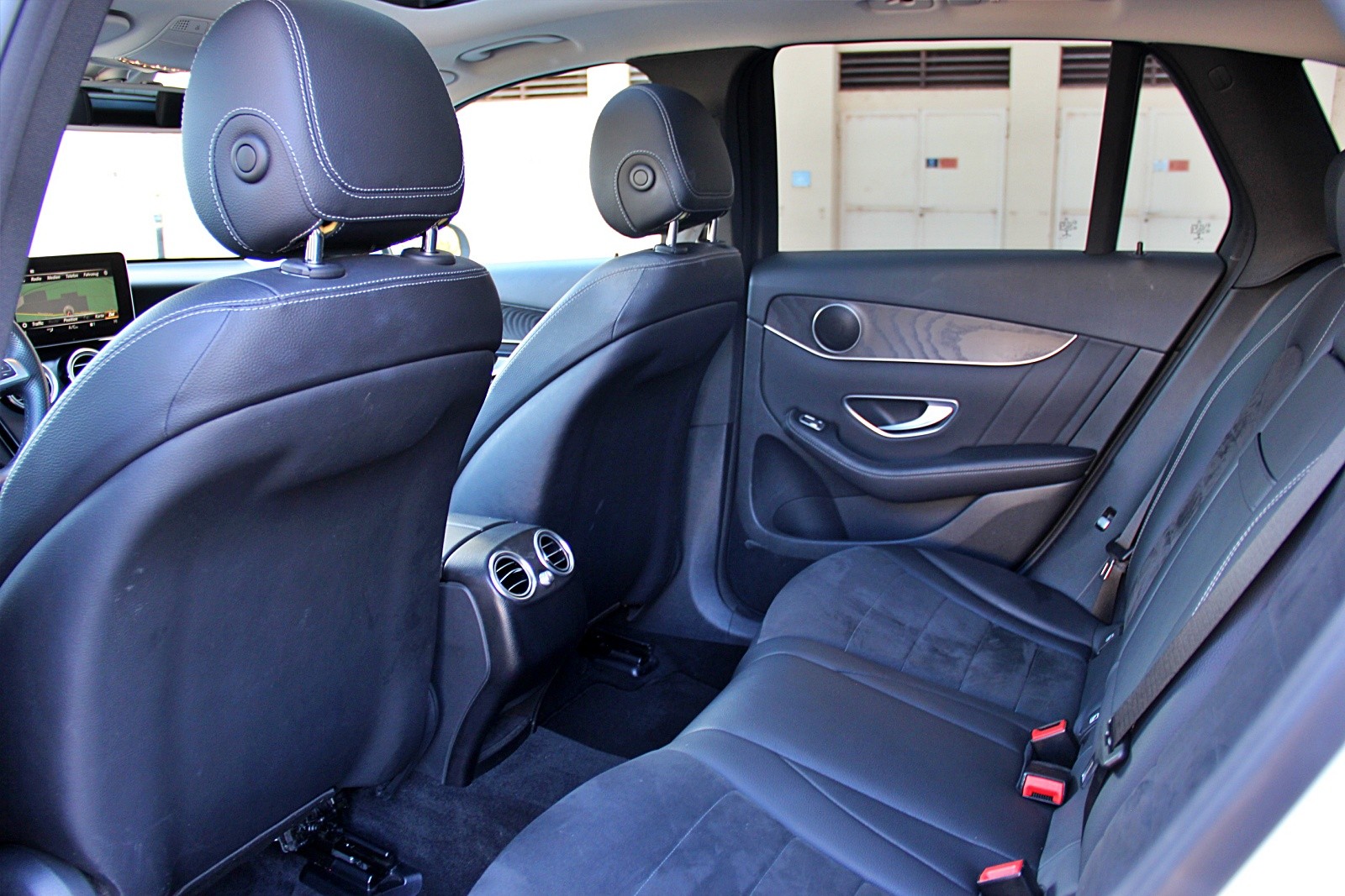 MERCEDES-BENZ GLC 250 d AMG Line 4Matic 9G-Tronic-image-14