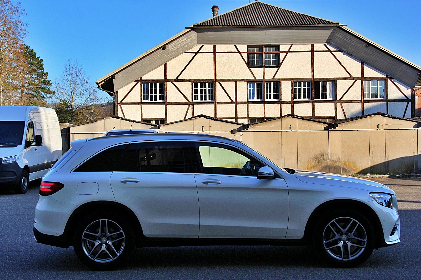 MERCEDES-BENZ GLC 250 d AMG Line 4Matic 9G-Tronic-image-5