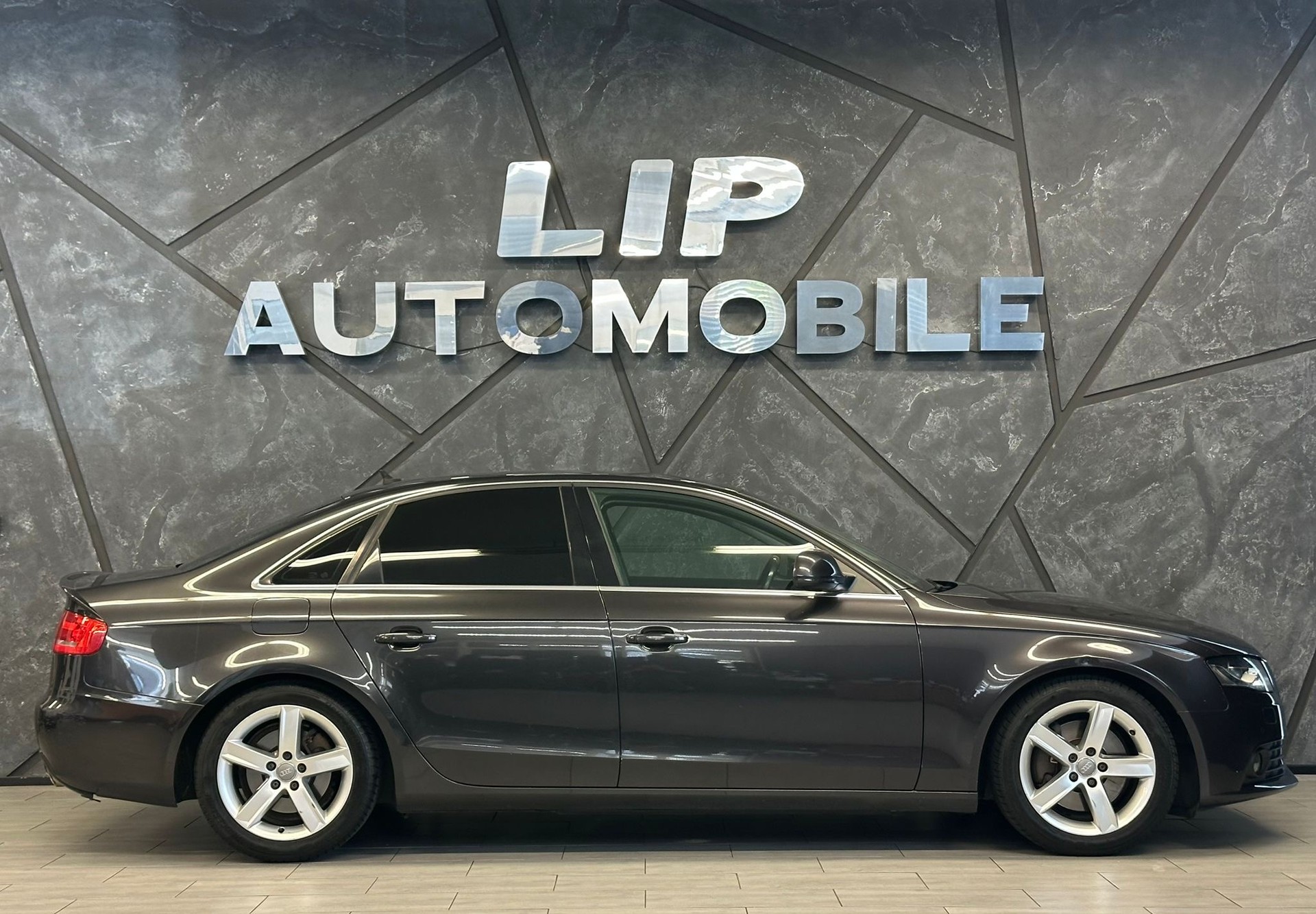 AUDI A4 2.7 TDI multitronic-showroom-element-3