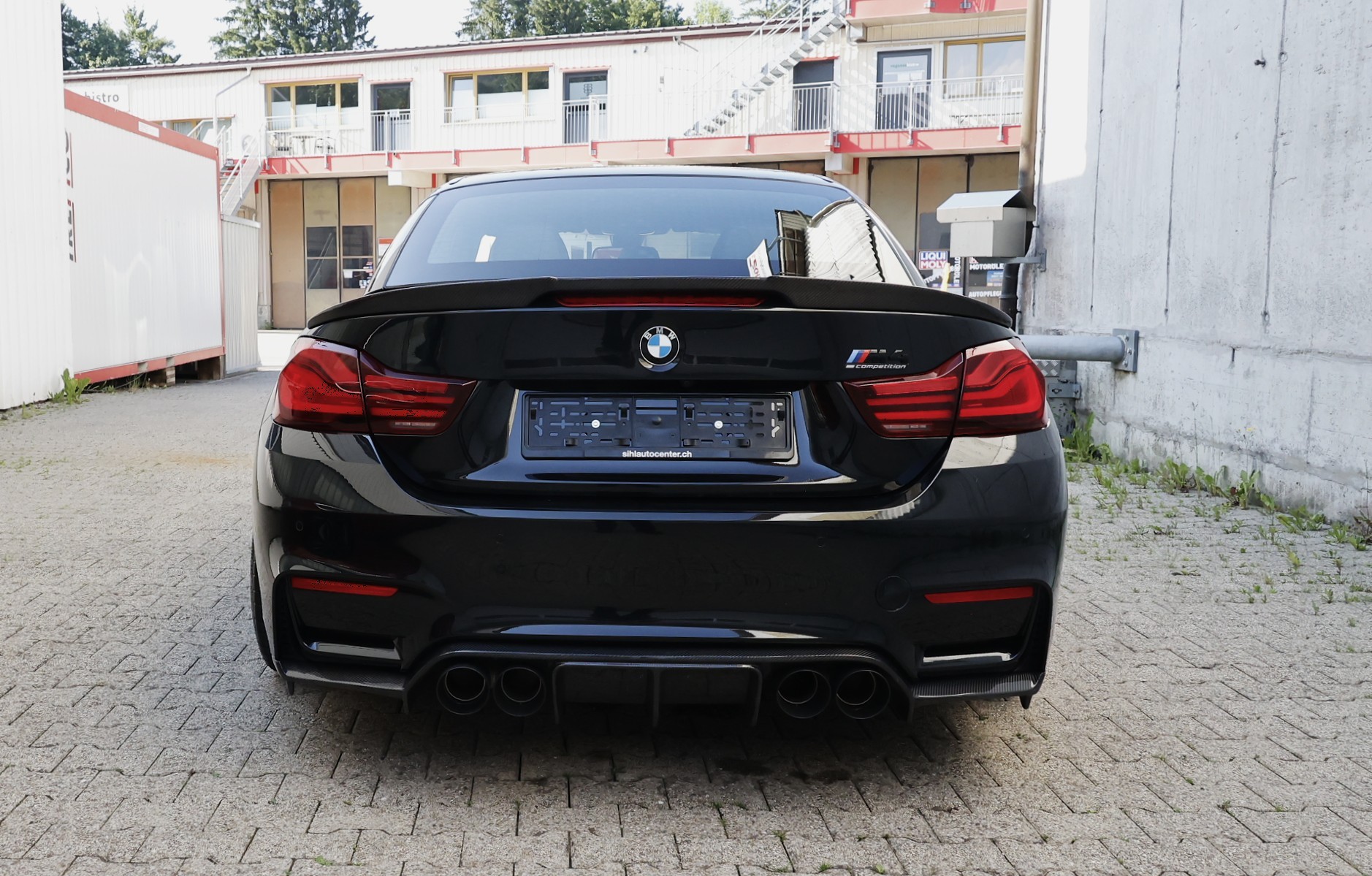 BMW M4 Cabriolet Drivelogic M Competition-showroom-element-2