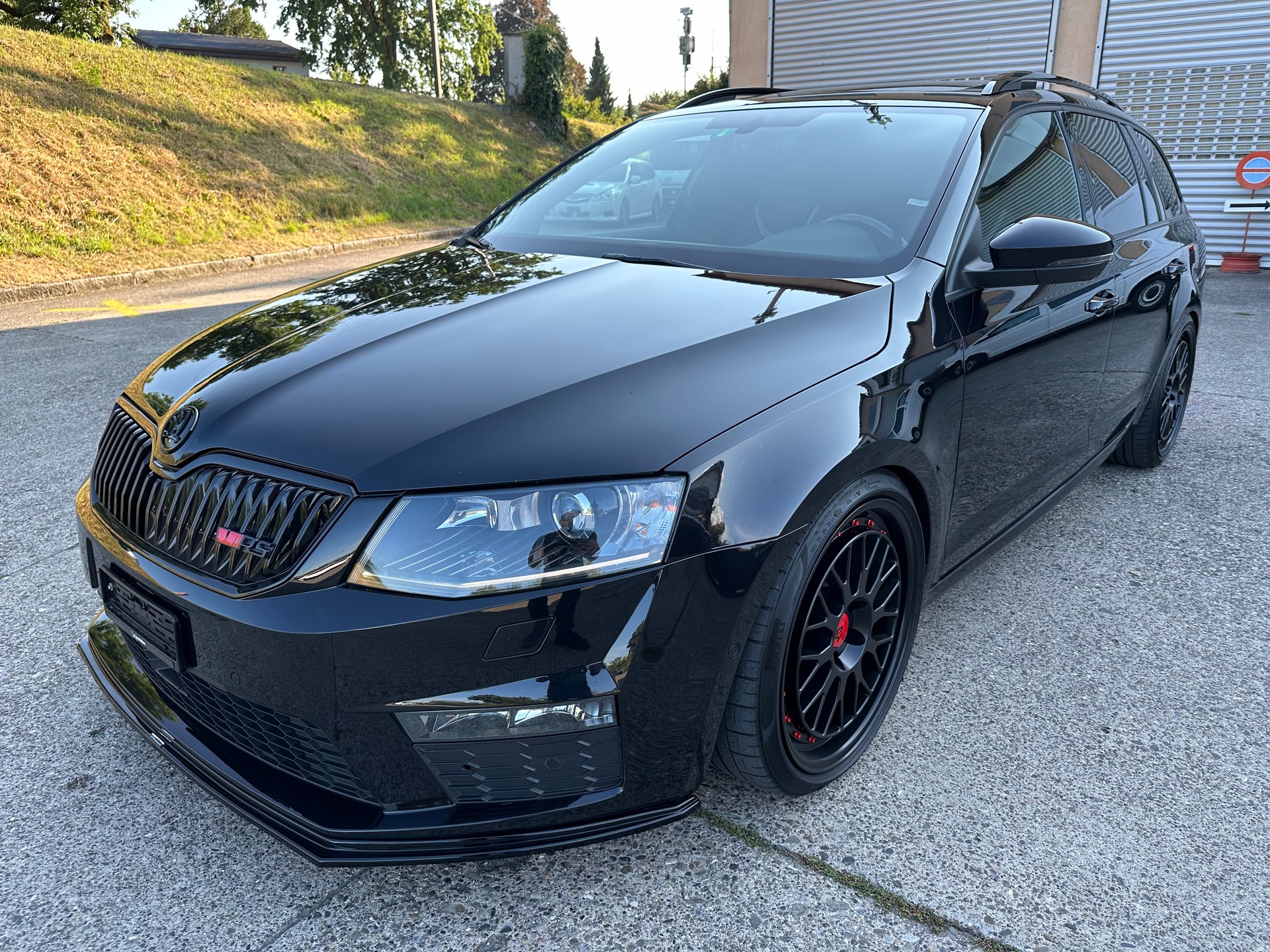 SKODA Octavia Combi 2.0 TSI RS DSG-image-0