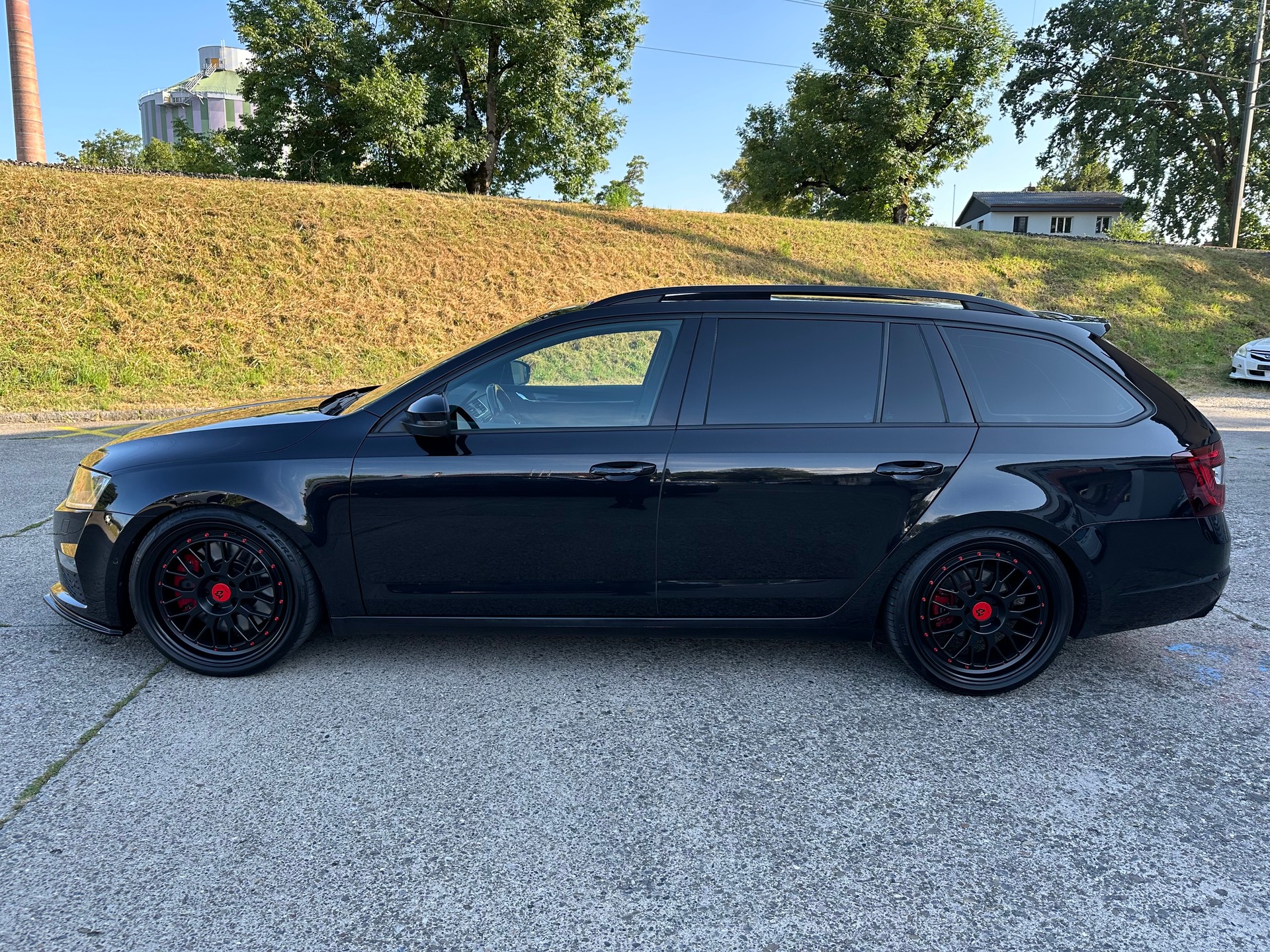 SKODA Octavia Combi 2.0 TSI RS DSG-image-1