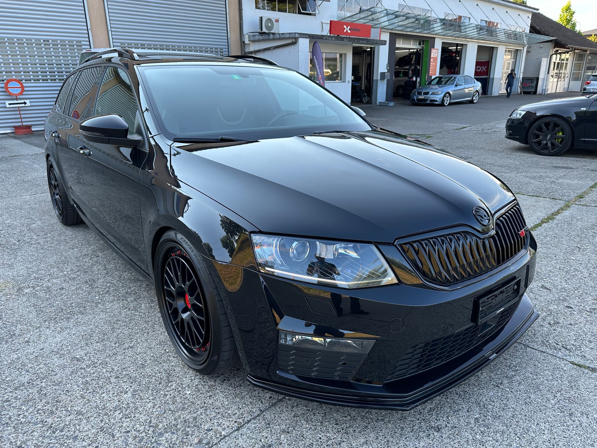 SKODA Octavia Combi 2.0 TSI RS DSG-image-6