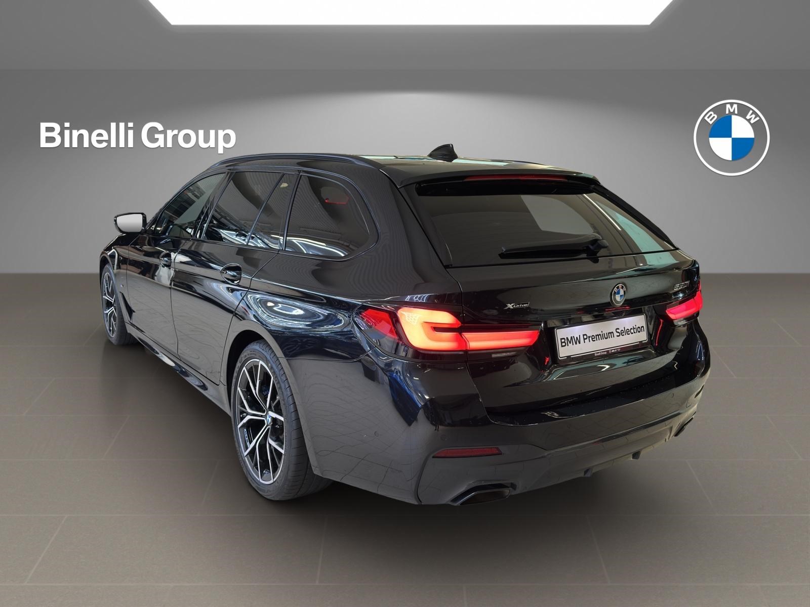 BMW 530i xDrive Touring Pure M Sport-showroom-element-2