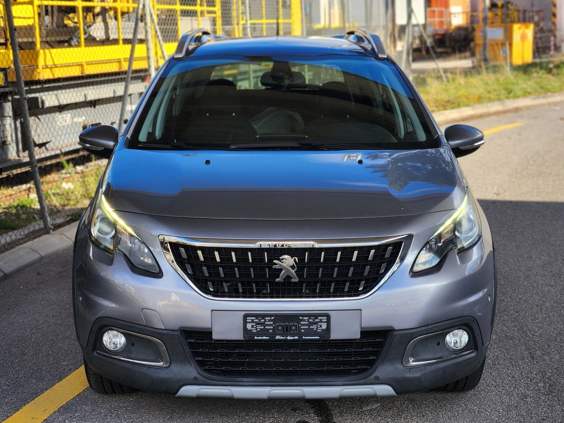 PEUGEOT 2008 1.6 BlueHDi Access-showroom-element-1