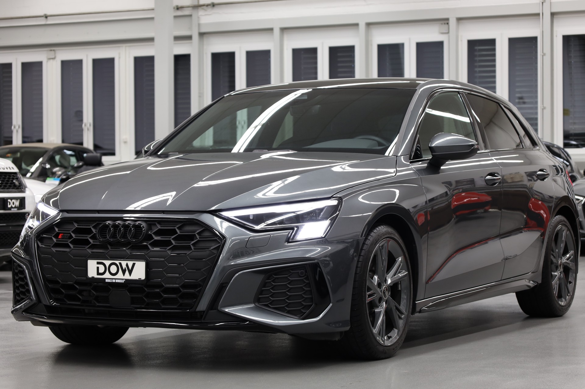 AUDI S3 Sportback 2.0 TFSI quattro S-Tronic-showroom-element-2