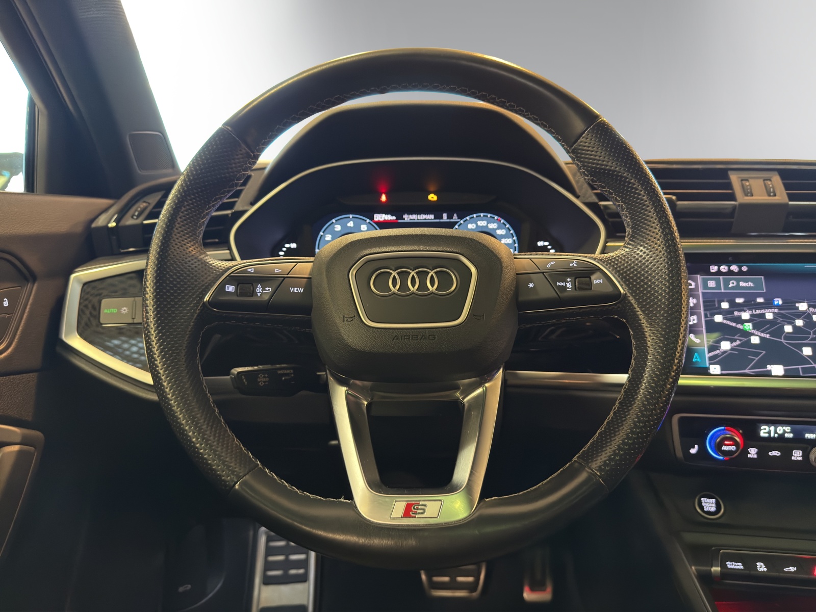 Image AUDI Q3 Q3 45 TFSI e S line Attraction S-tronic