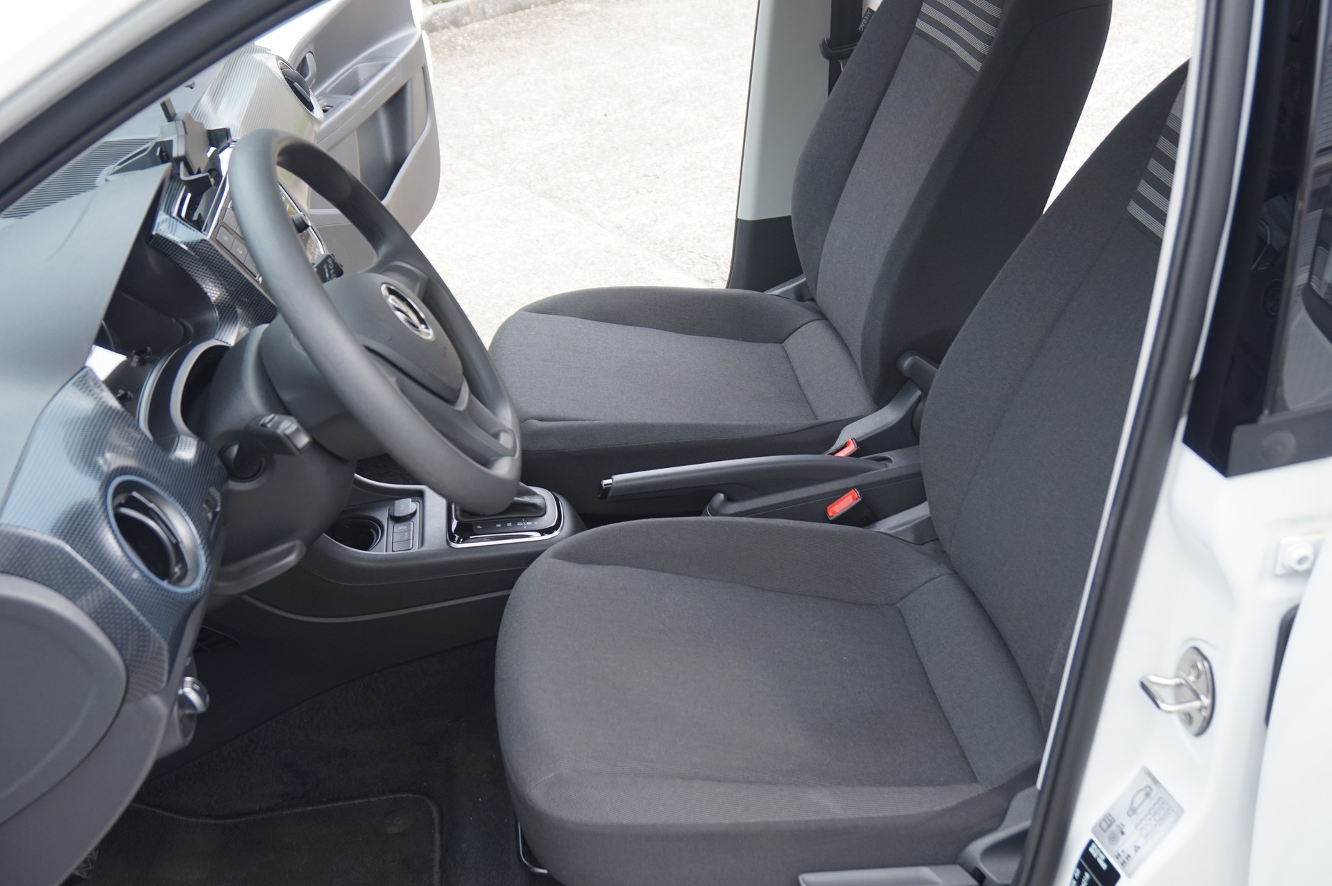 VW e-Up-image-6