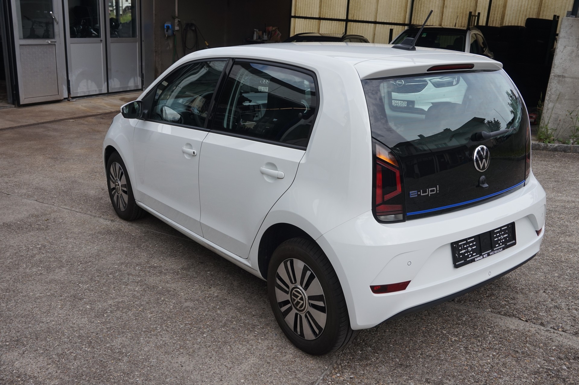 VW e-Up-image-3