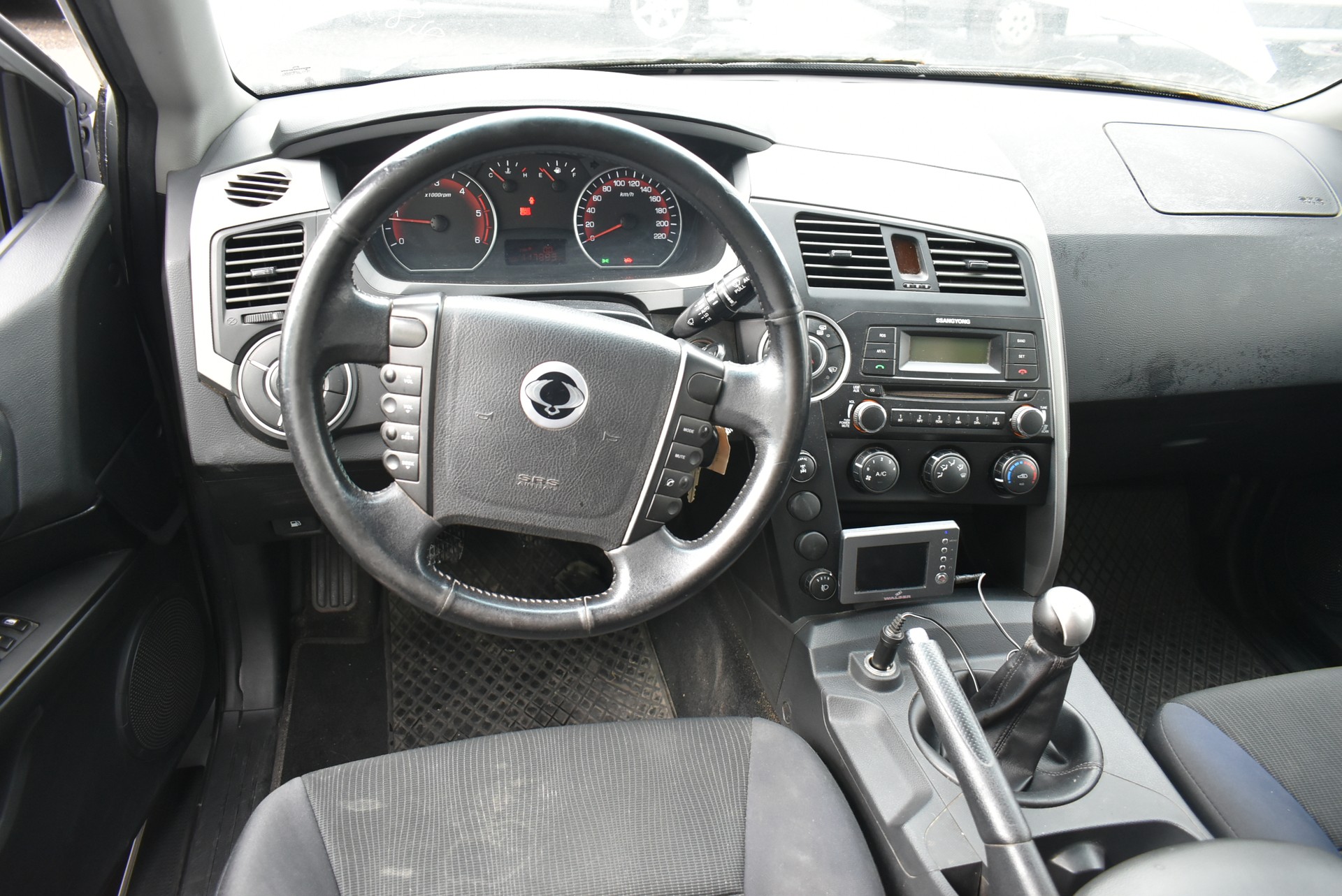 KGM-SsangYong Actyon Sports FR 2.0 Crystal 4WD-image-2