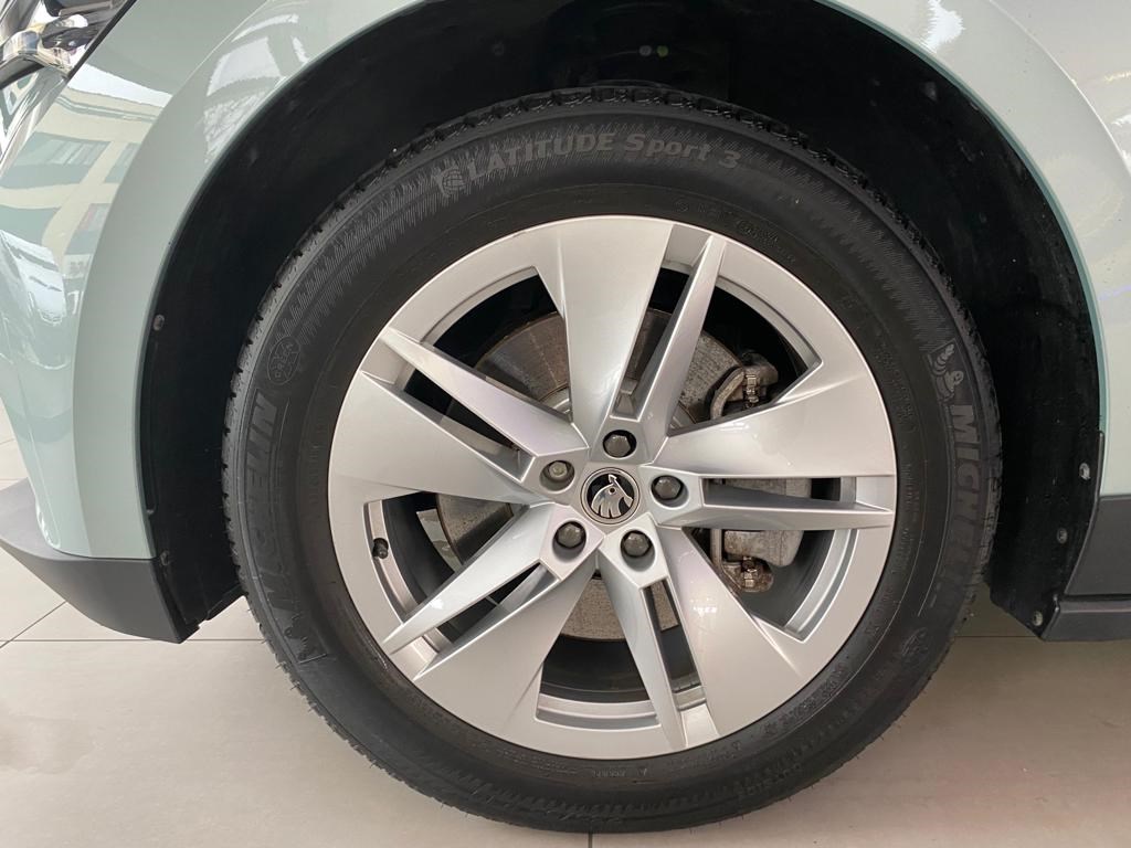 SKODA Enyaq 80 / CH-Fahrzeug-image-16