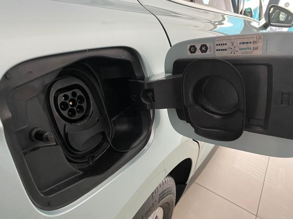 SKODA Enyaq 80 / CH-Fahrzeug-image-14