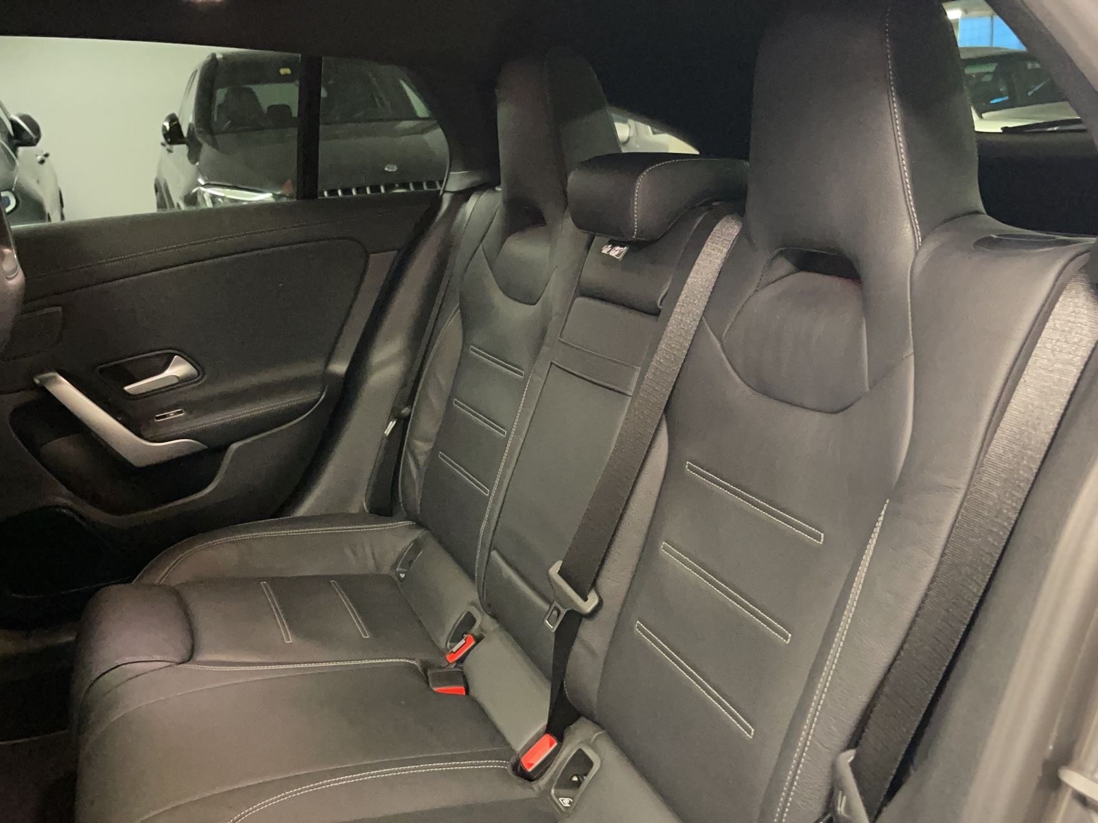 MERCEDES-BENZ CLA Shooting Brake 250 4Matic 7G-DCT AMG Line-image-7