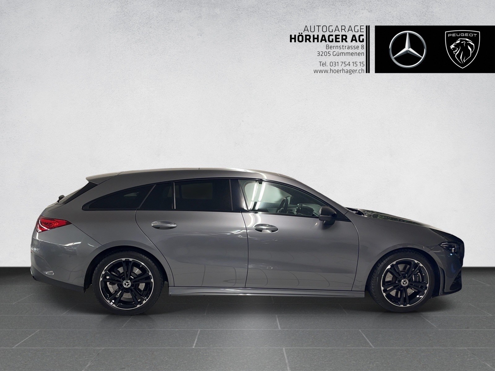 MERCEDES-BENZ CLA Shooting Brake 250 4Matic 7G-DCT AMG Line-image-2