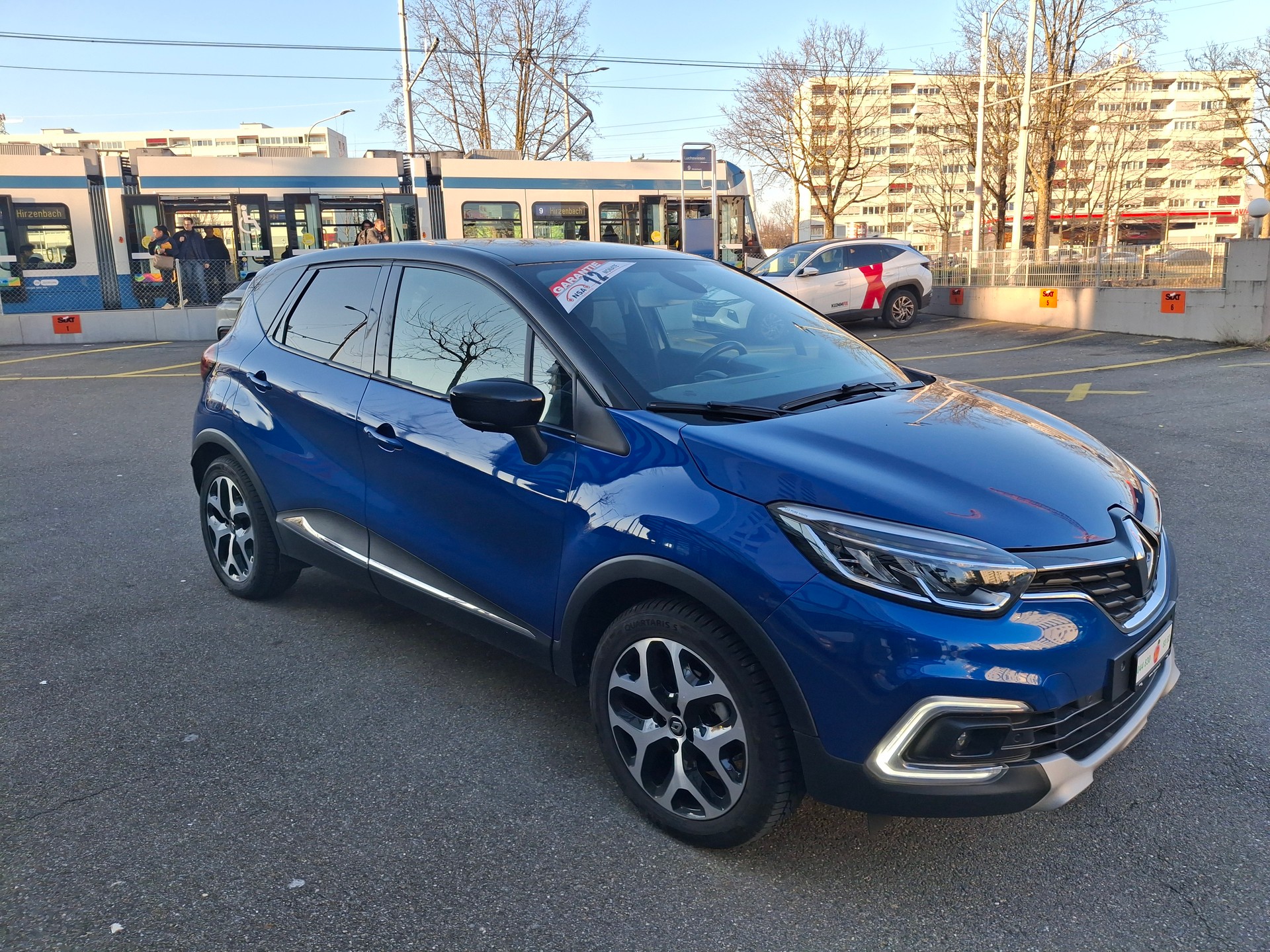 RENAULT Captur 1.3 T 16V Intens-showroom-element-2