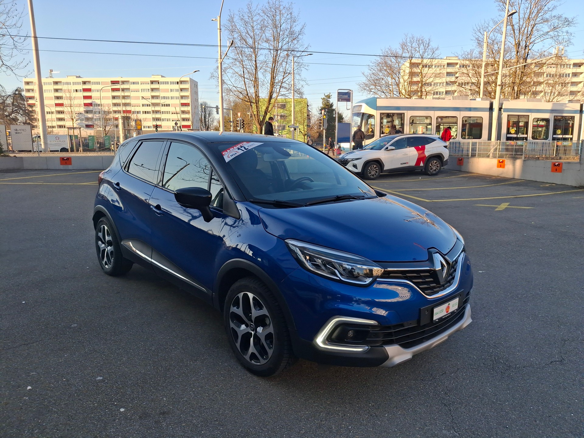 RENAULT Captur 1.3 T 16V Intens-showroom-element-1