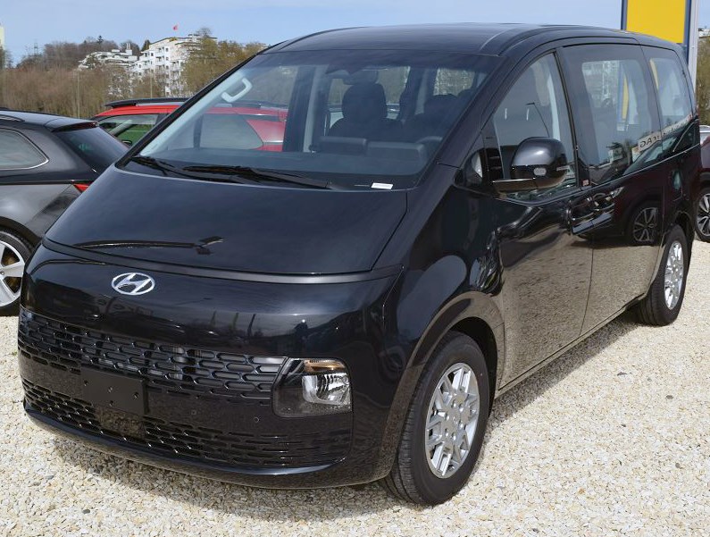 HYUNDAI Staria Wagon 1.6 GDi HEV Amplia-image-0