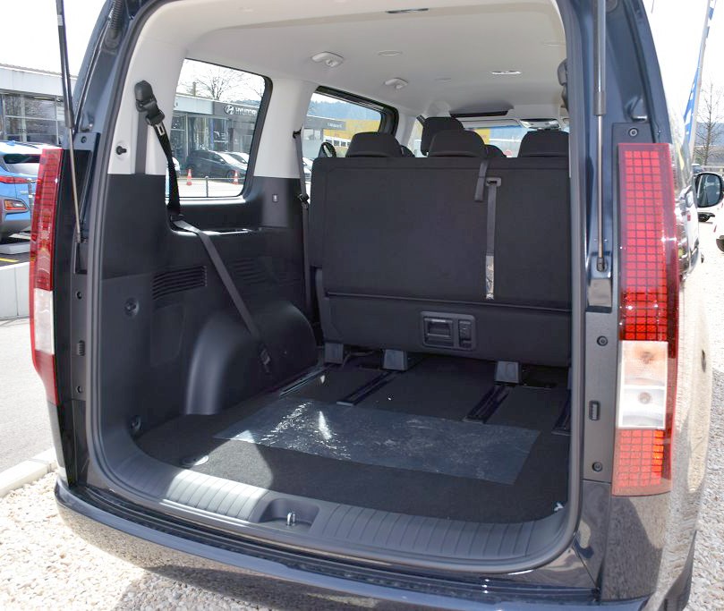 HYUNDAI Staria Wagon 1.6 GDi HEV Amplia-image-3