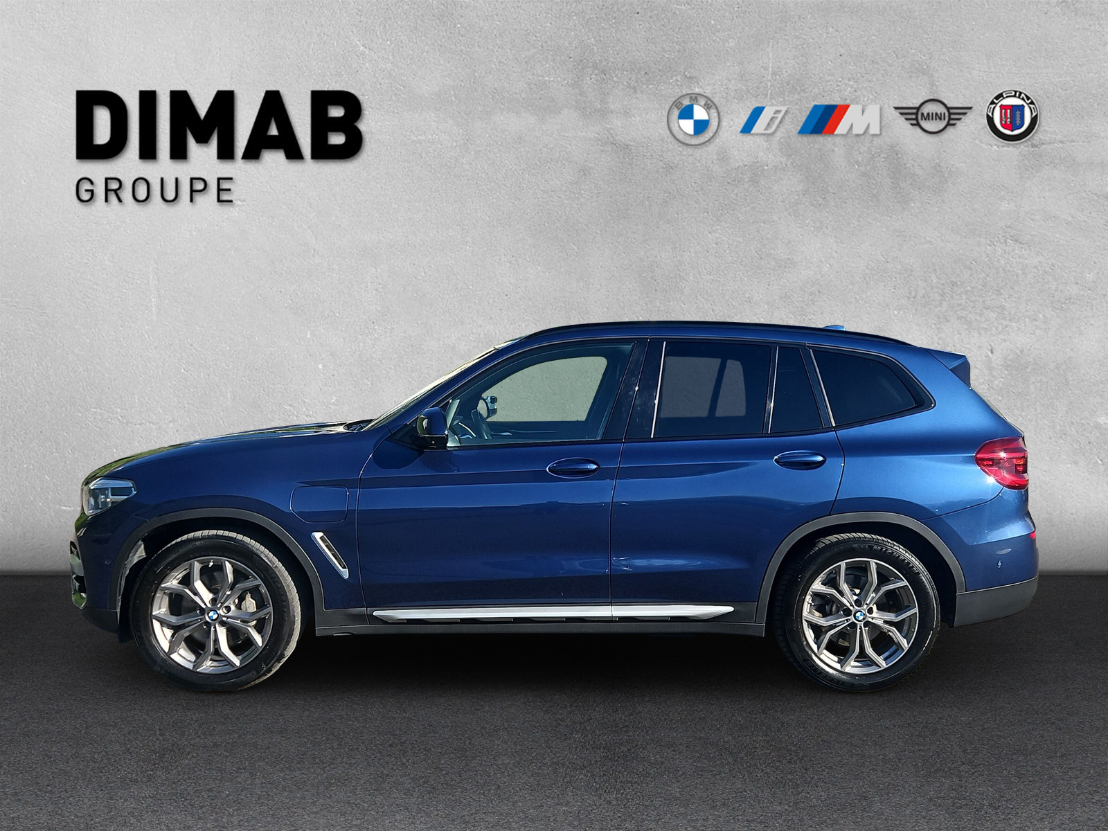 BMW X3 xDrive 30e xLine-showroom-element-1