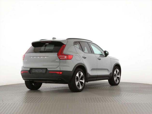 Image VOLVO XC40 XC40 B3 Benzin Mild Hybrid Plus Dark DCT